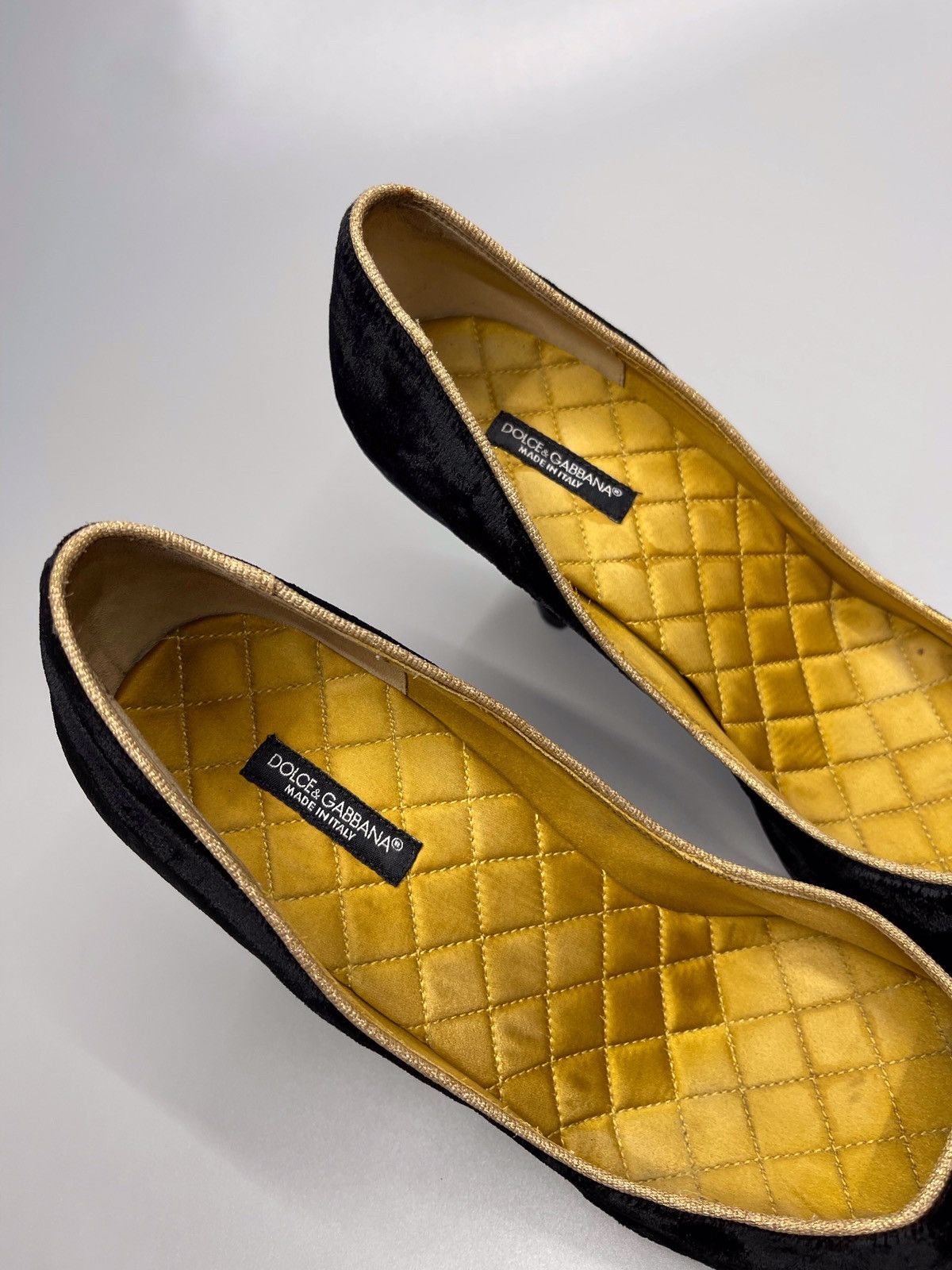 Rare Dolce Gabbana Velour Heels