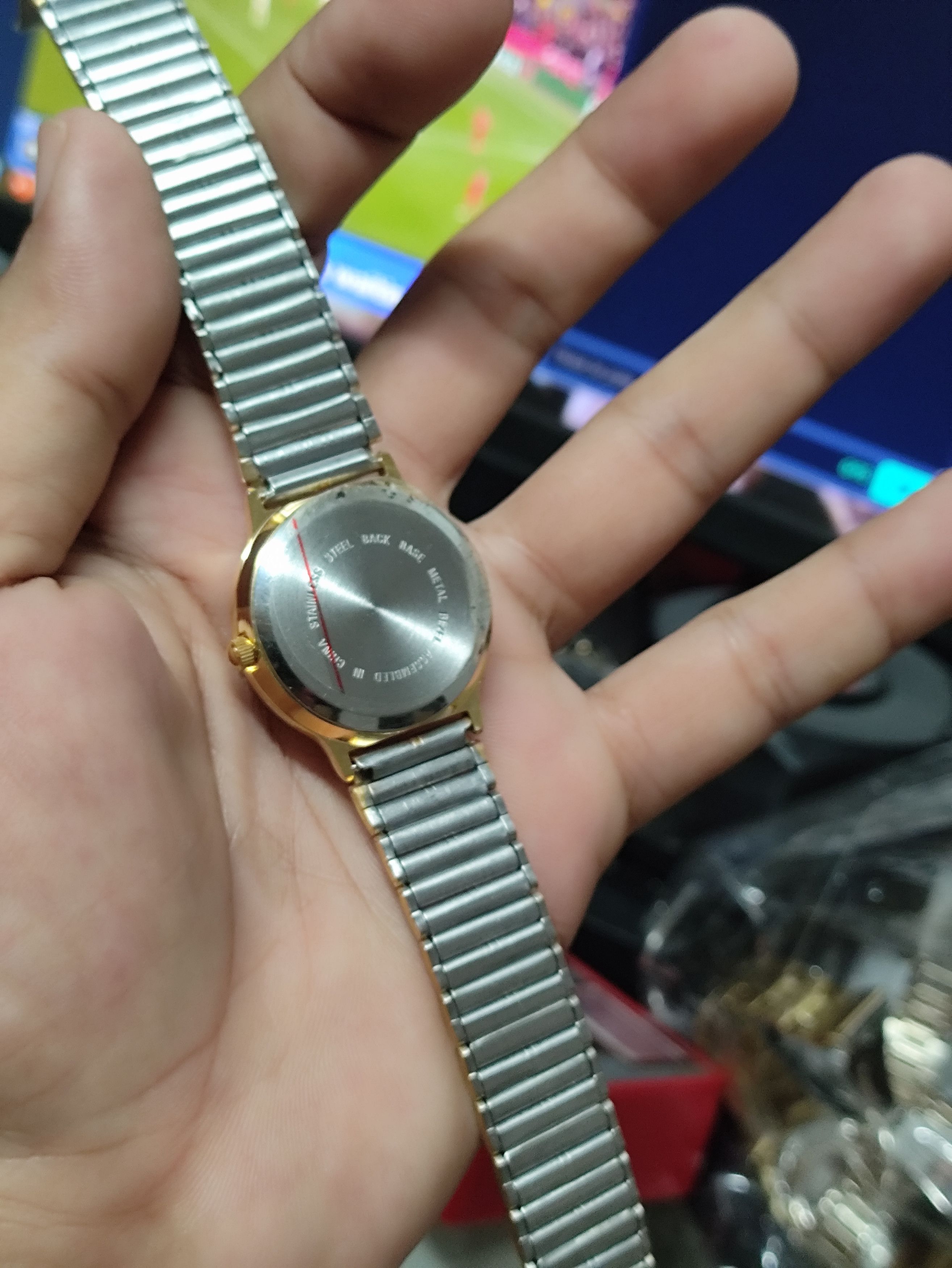 Vintage Vintage LOMAND QUARTZ JAPAN WATCH Design like Gucci Size ONE SIZE - 12 Thumbnail