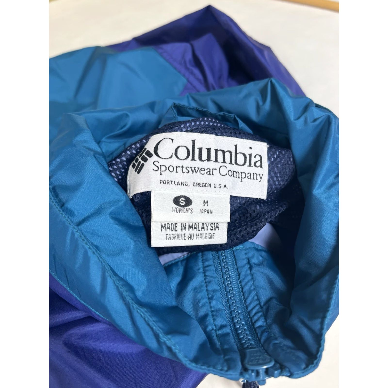Vintage VINTAGE Columbia Jacket Windbreaker Full Zip Womens Small Purple Green Hood Size S / US 4 / IT 40 - 5 Thumbnail