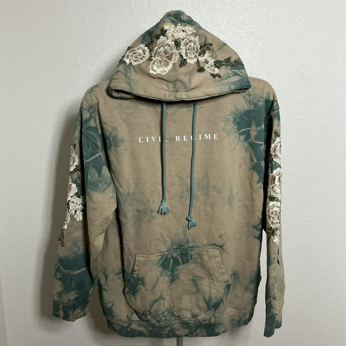 Civil Regime CIVIL REGIME "ROSES FROM CONCRETE" EMBROIDERED HOODIE Size US L / EU 52-54 / 3 - 1 Thumbnail