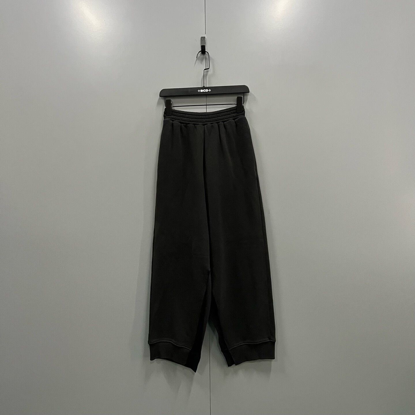 Maison Margiela Maison Margiela Casual Black Pants 24 Women Size 24" / US 00 / IT 34 - 1 Thumbnail