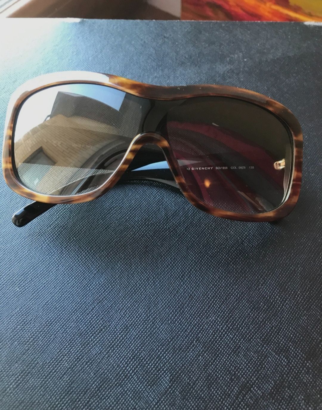 Givenchy Givenchy SGV 658 Mask Sunglasses Size ONE SIZE - 2 Thumbnail