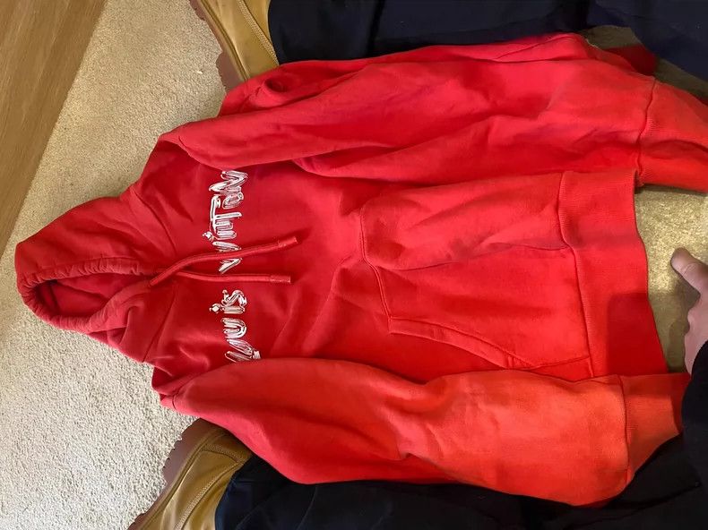 Louis Vuitton Louis Vuitton size 4l Red graffiti logo hooded sweatshirt Size US XXL / EU 58 / 5 - 1 Thumbnail