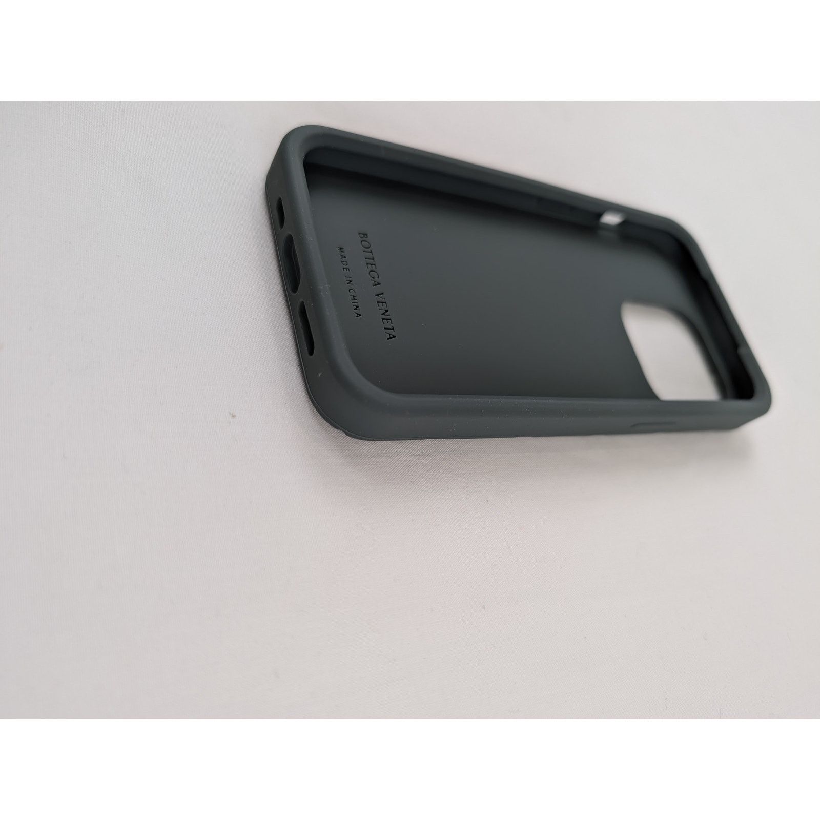 Bottega Veneta o1rshd1 Size: OS / i Phone iPhone 14 pro Cover Case in Slate Size ONE SIZE - 5 Thumbnail