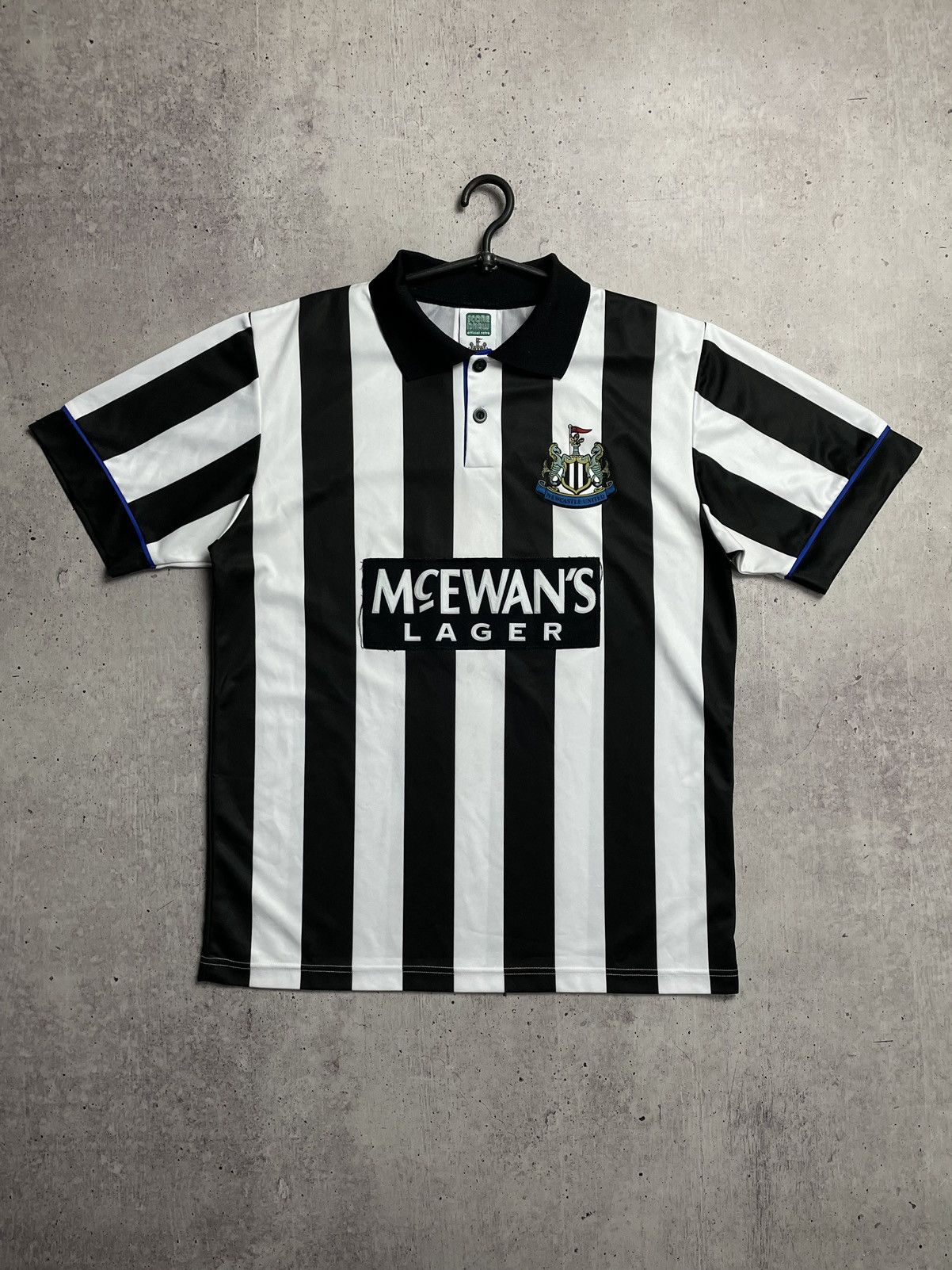 Vintage Vintage New Castle United retro Soccer Jersey striped Size US L / EU 52-54 / 3 - 1 Thumbnail