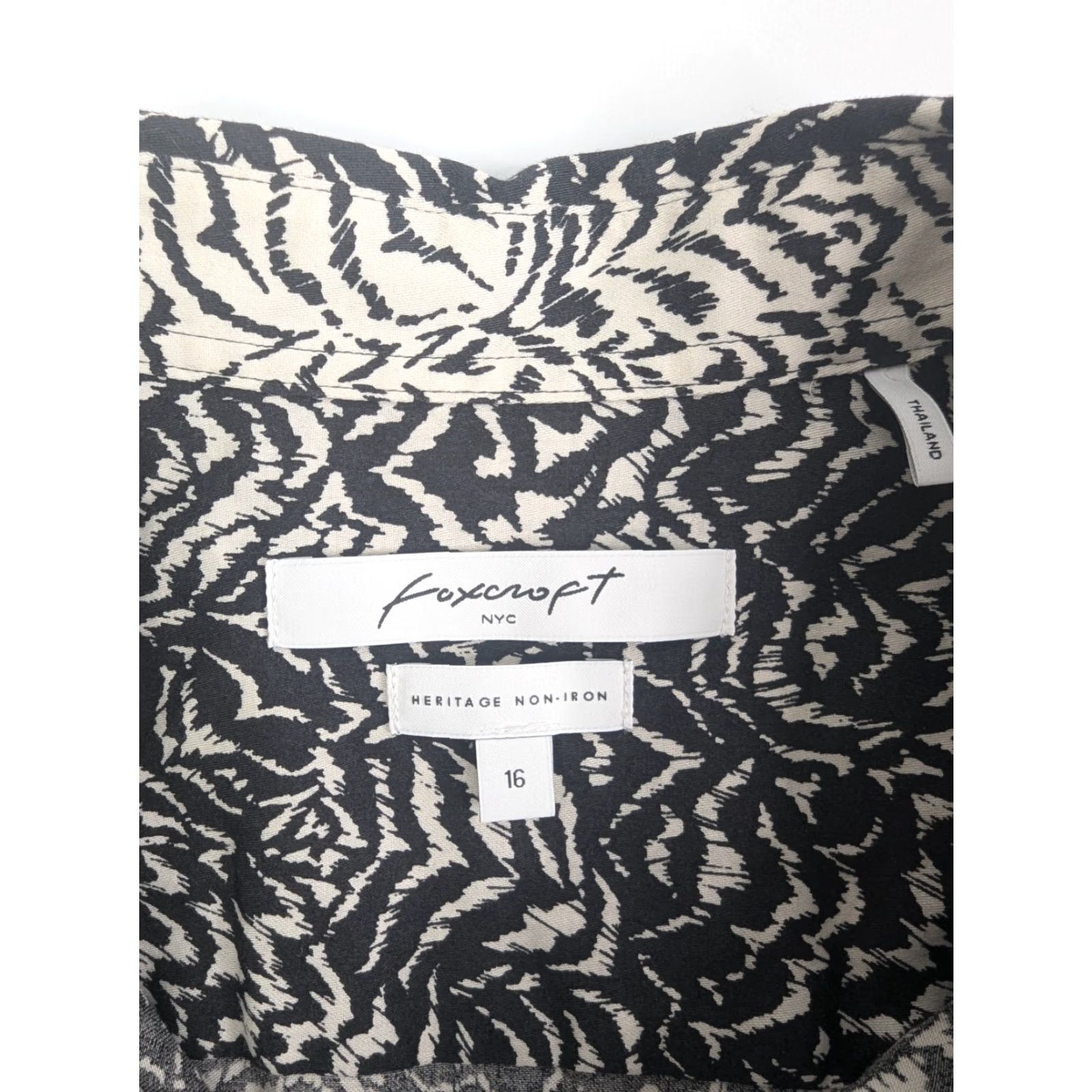 Vintage Foxcroft Button-Up Shirt Black Swirl Abstract Long Sleeve Non-Iron 16 Women Size XXL / US 16-18 / IT 52-54 - 7 Thumbnail