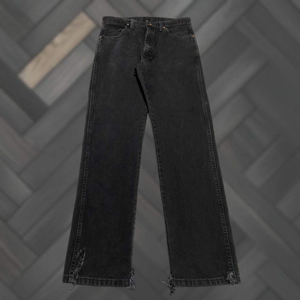 Wrangler Wrangler Jeans Mens 33x34 Black A203 4020 Straight Jeans Distressed Hem Denim Pants Straight Leg 5-Pocket Mens Size US 33 - 1 Thumbnail