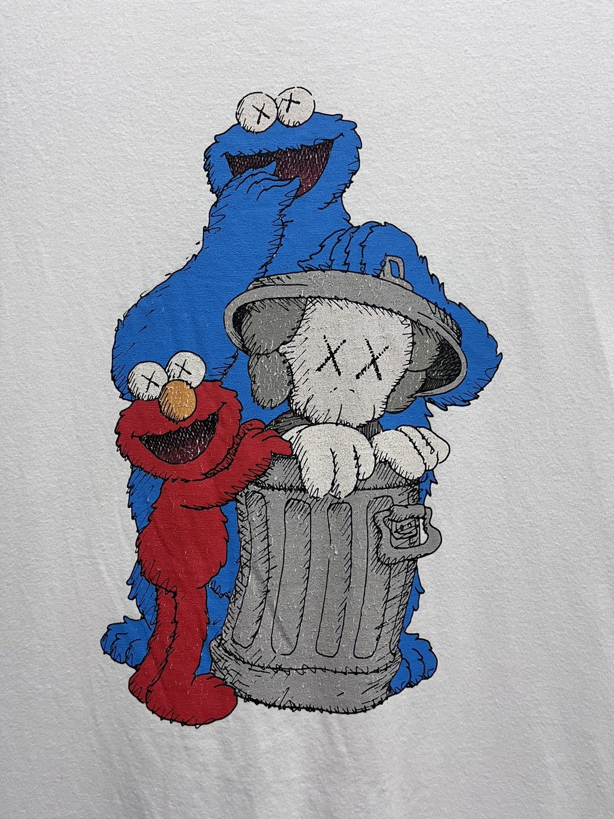 Japanese Brand × Kaws × Uniqlo Kaws t-shirt Uniqlo Japanese Size US L / EU 52-54 / 3 - 2 Thumbnail
