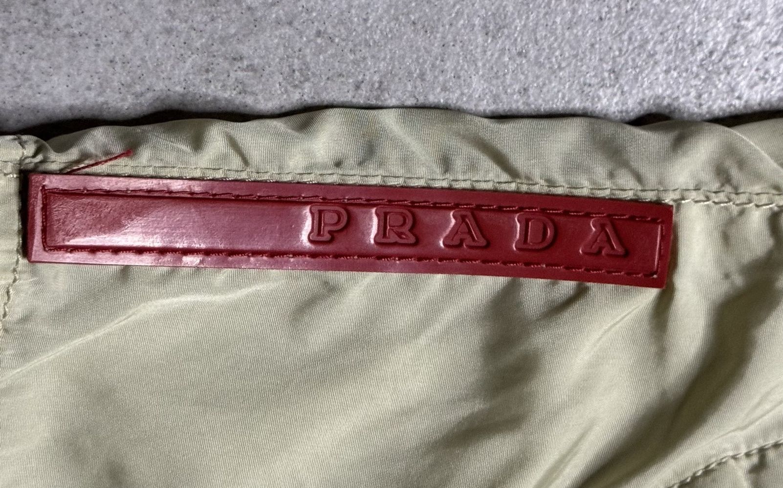 Japanese Brand "Prada Dark Grey Swimmtrunks with Red Tab" Size US 34 / EU 50 - 7 Thumbnail