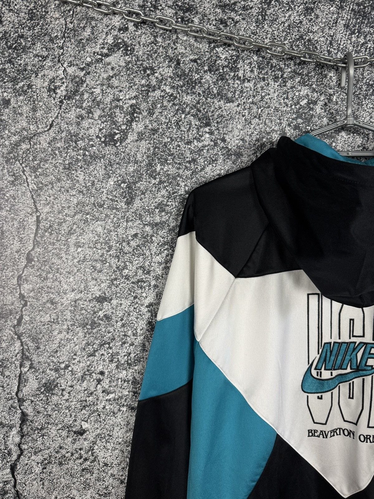 Nike Vintage 90s Nike USA Zip Up Hoodie Beaverton Oregon Size M Size US M / EU 48-50 / 2 - 14 Thumbnail