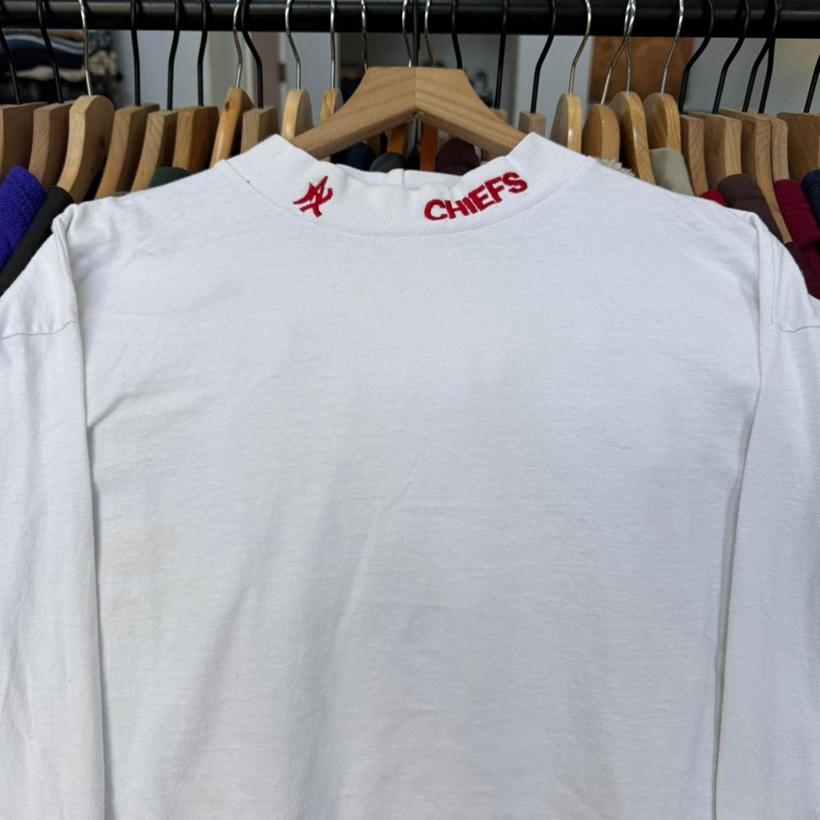 Other Vintage 90s Kansas City Chiefs Mockneck Long Sleeve T-Shirt Size US L / EU 52-54 / 3 - 1 Thumbnail