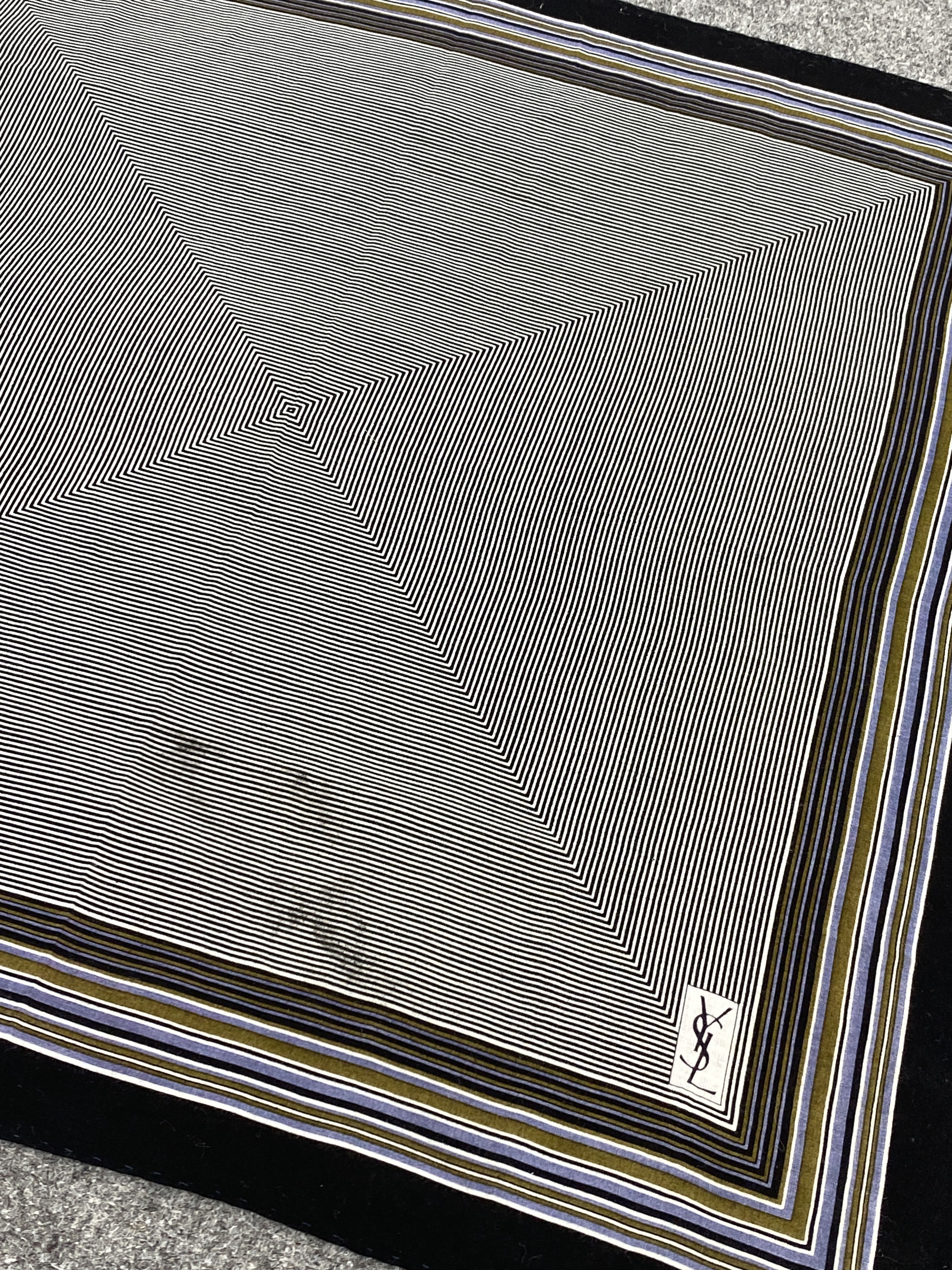 Yves Saint Laurent Yves Saint Laurent Handkerchief / Neckerchief KT0293 Size ONE SIZE - 8 Thumbnail