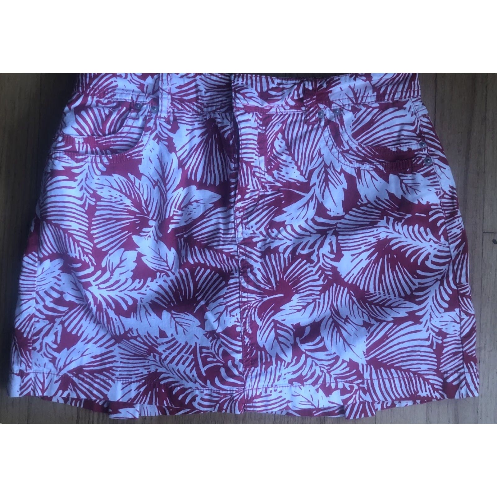 Vintage BANDOLINO Womens Shorts Skort Pink White Tropical Palm Leaves 12P Petite Stretch Zipper Casual Mens? Size 34" / US 12 / IT 48 - 2 Thumbnail