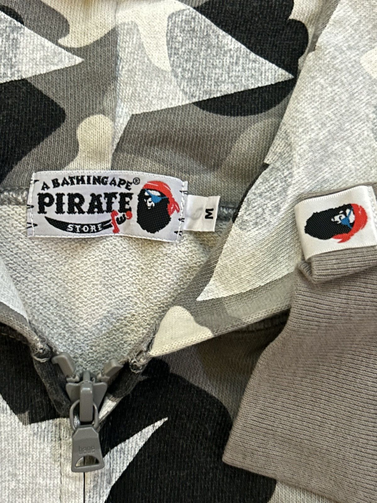 Bape 2009 Bapesta Aoyoma pirate store camo zip up hoodie Size US M / EU 48-50 / 2 - 3 Thumbnail