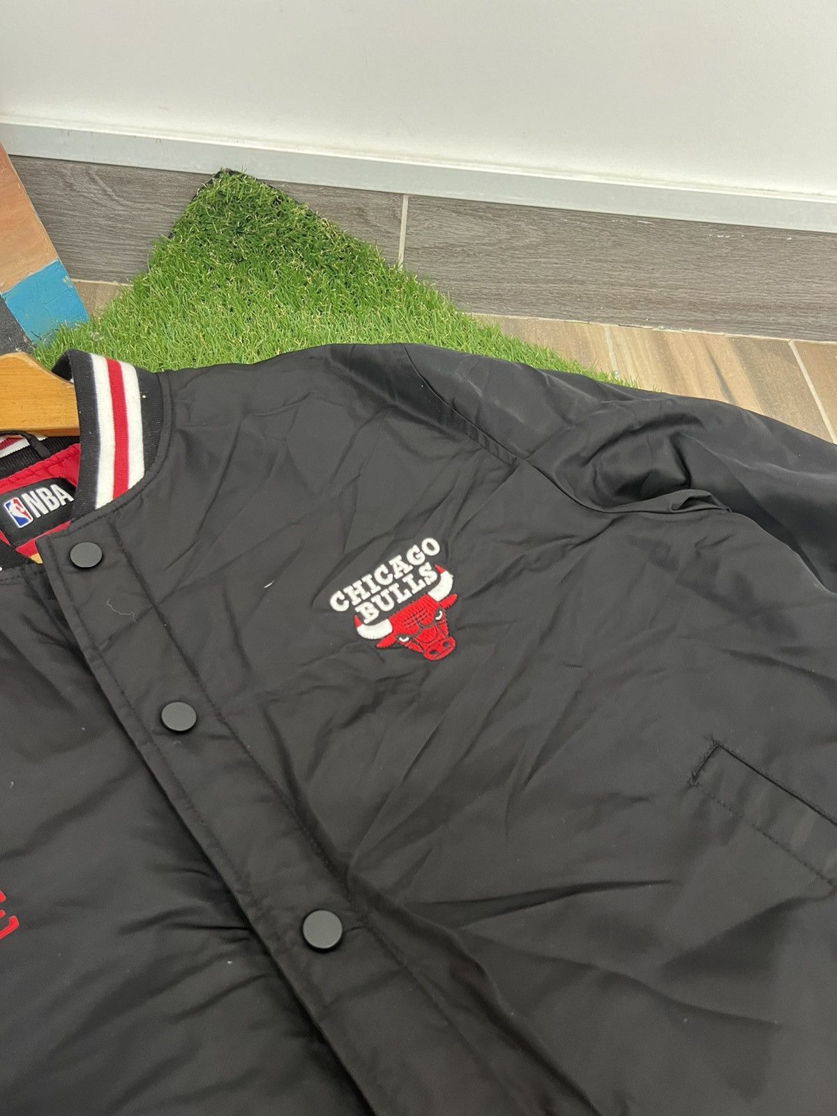 NBA × Vintage Vintage NBA Chicago Bulls Bomber Jacket Size L / US 10 / IT 46 - 8 Thumbnail
