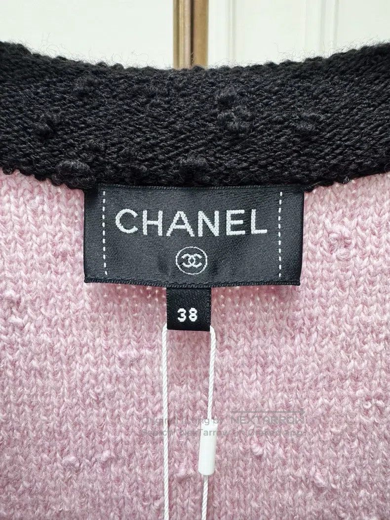 Chanel Chanel Pink and black knitted vest Size XS / US 0-2 / IT 36-38 - 4 Thumbnail