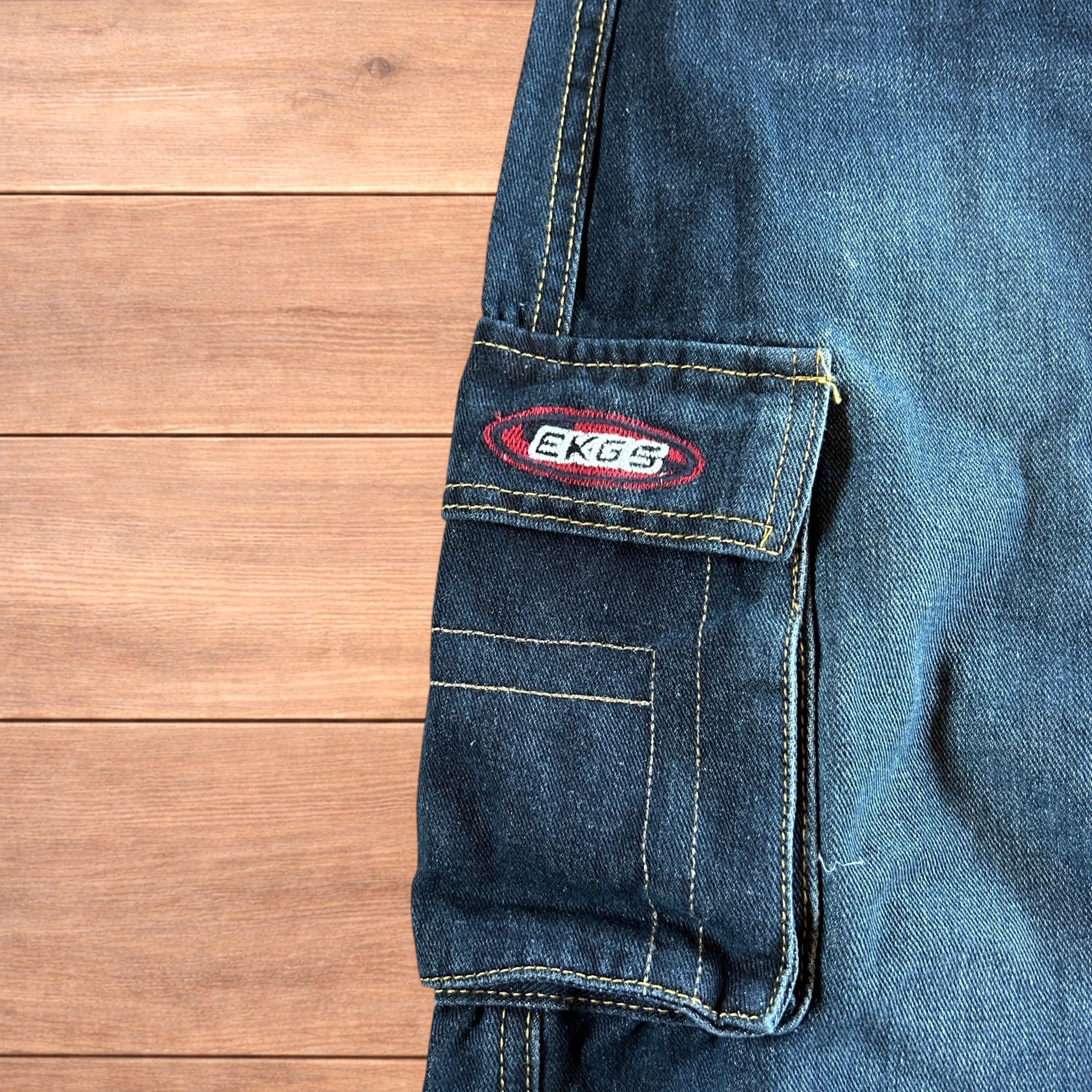 Japanese Brand Vintage style baggy wide leg skater cargo jeans in mid blue. Size US 36 / EU 52 - 6 Thumbnail