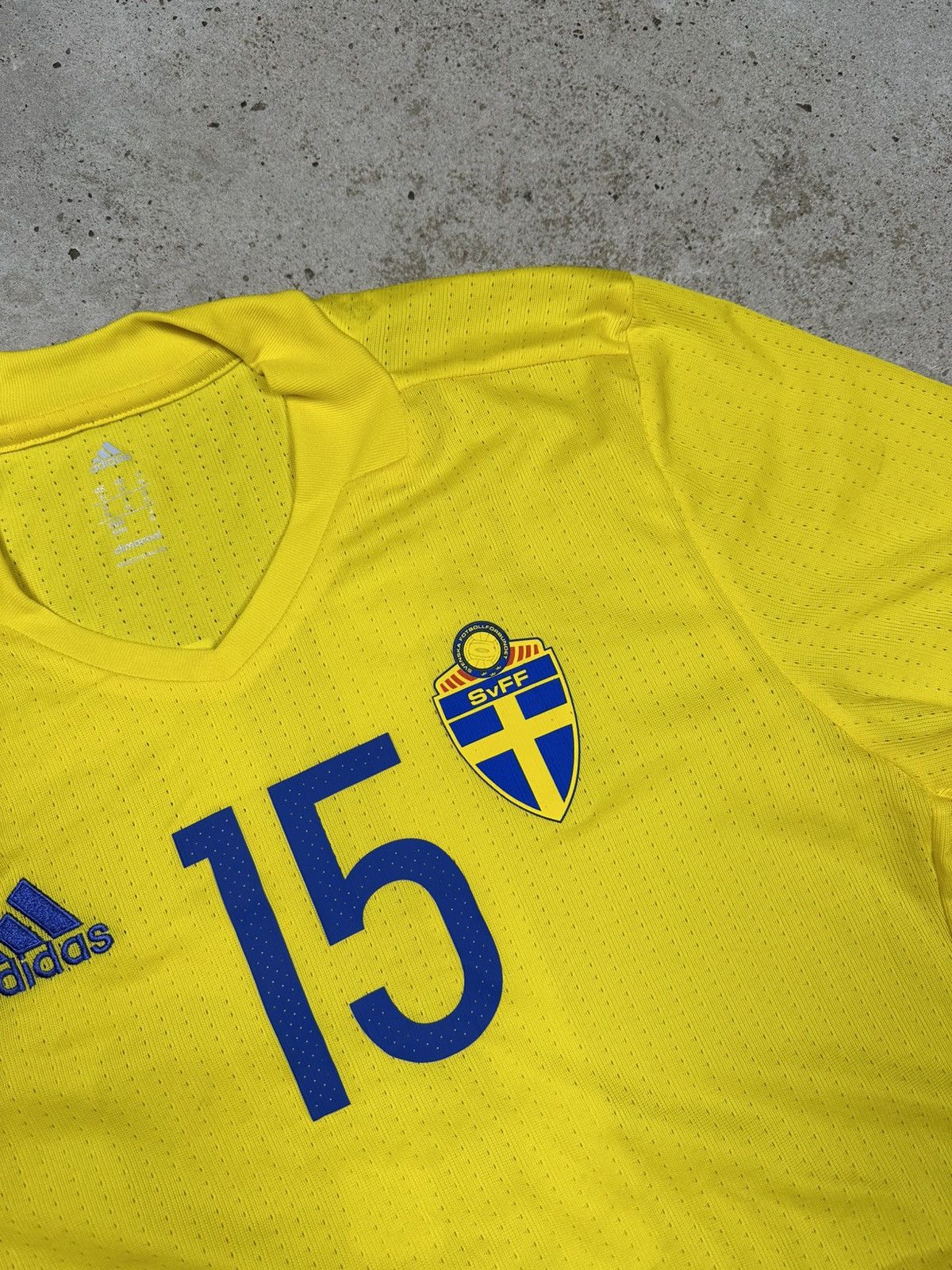 Adidas Adidas x Sweden 2016/2017 #15 U21 Match Worn Issue Jersey Size US M / EU 48-50 / 2 - 7 Thumbnail