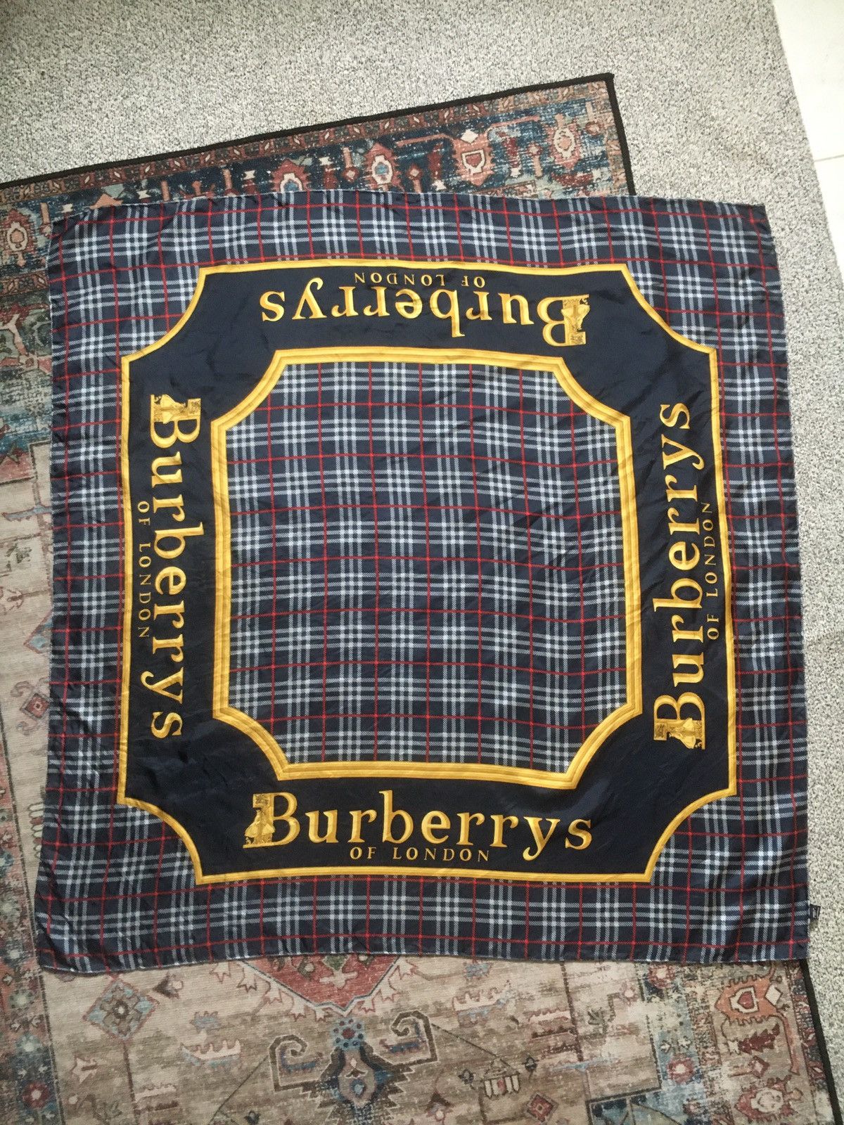 Burberry Burberrys Silk Scarf Size ONE SIZE - 2 Thumbnail