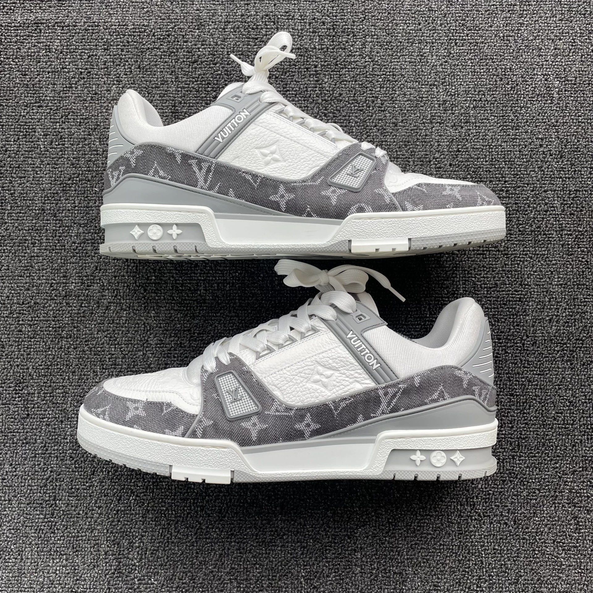 Louis Vuitton LV Trainer 99 new off-white unisex size 43 Size US 10 / EU 43 - 6 Thumbnail