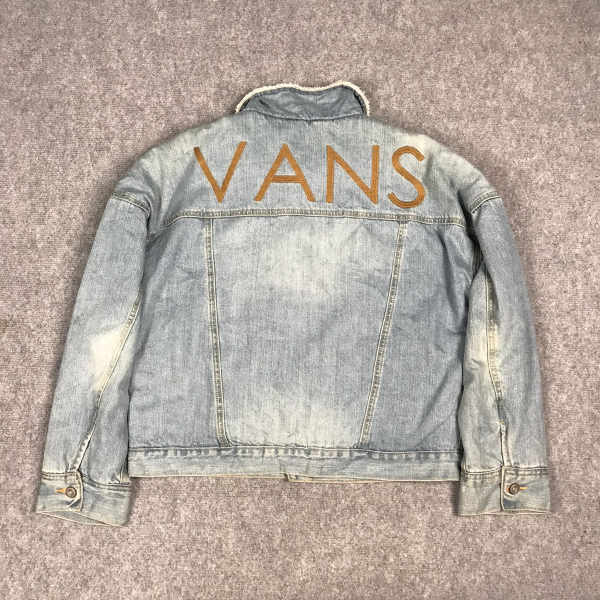 Vans VANS STREET WEAR DENIM BUTTON SHERPA CROPPED JACKET Size US M / EU 48-50 / 2 - 10 Thumbnail