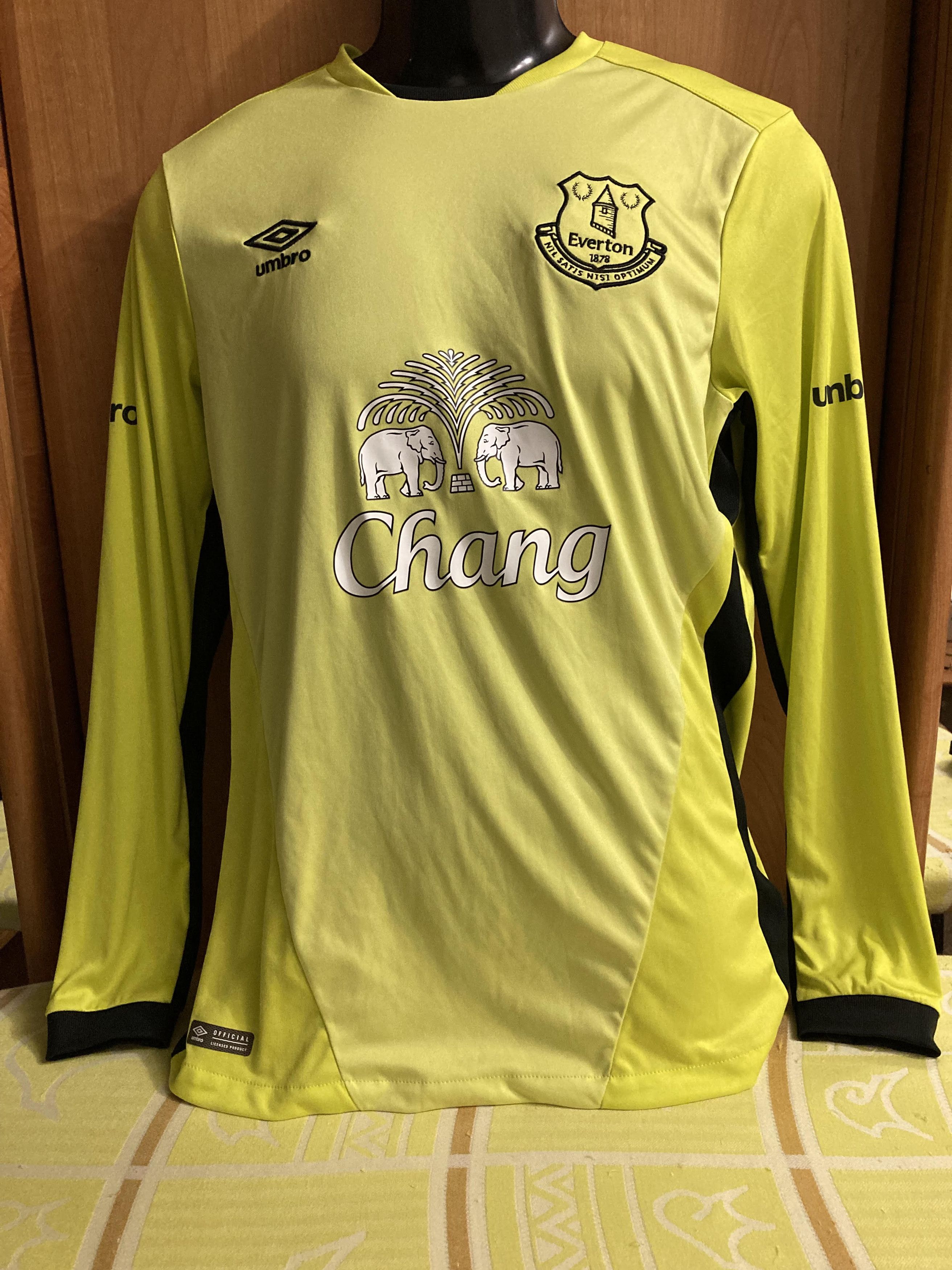 Umbro Umbro 2016-17 Everton Home Long Sleeve Jersey Shirt Size US M / EU 48-50 / 2 - 1 Thumbnail
