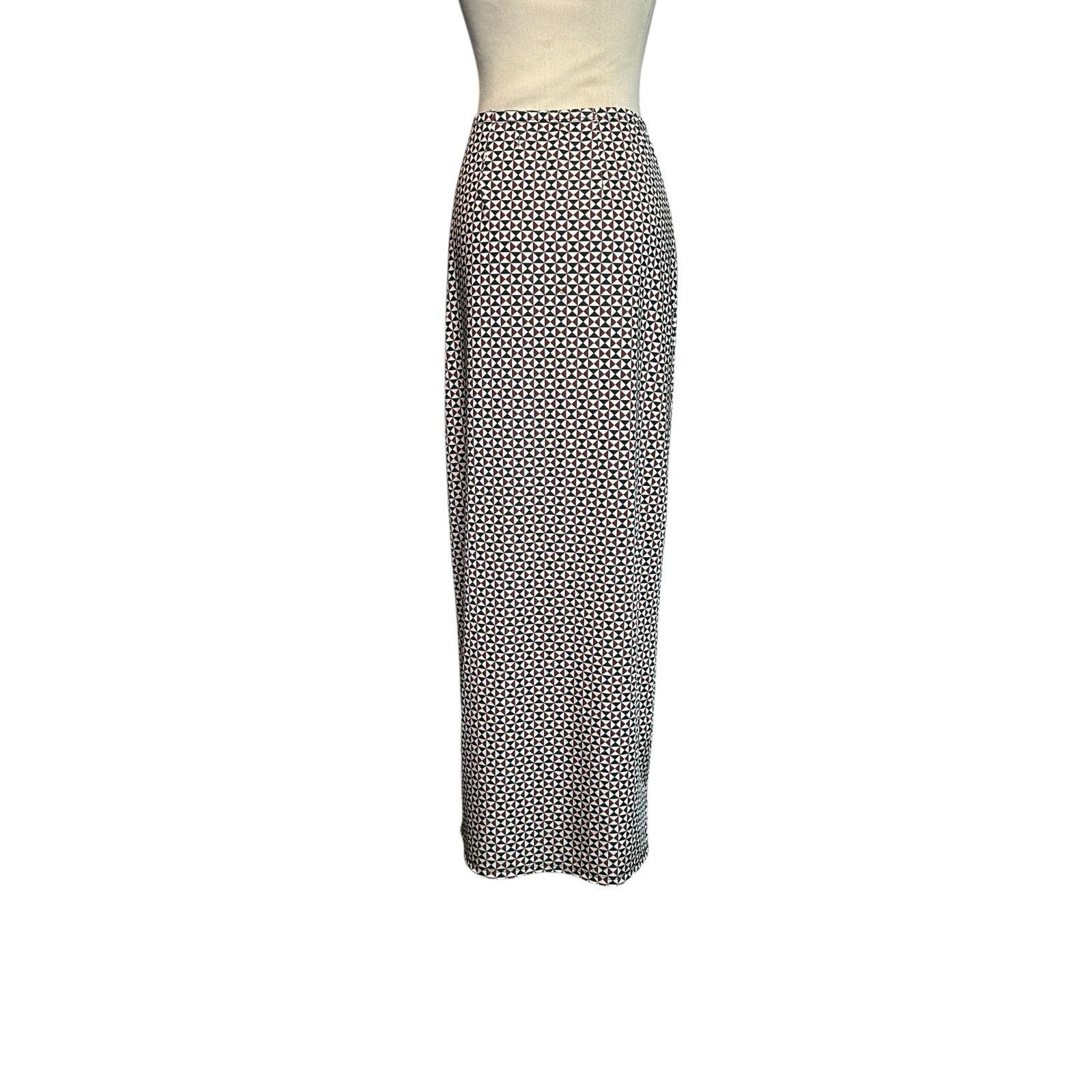 Urban Outfitters Urban Outfitters geometric print pull on maxi skirt size XS Size 28" / US 6 / IT 42 - 9 Thumbnail