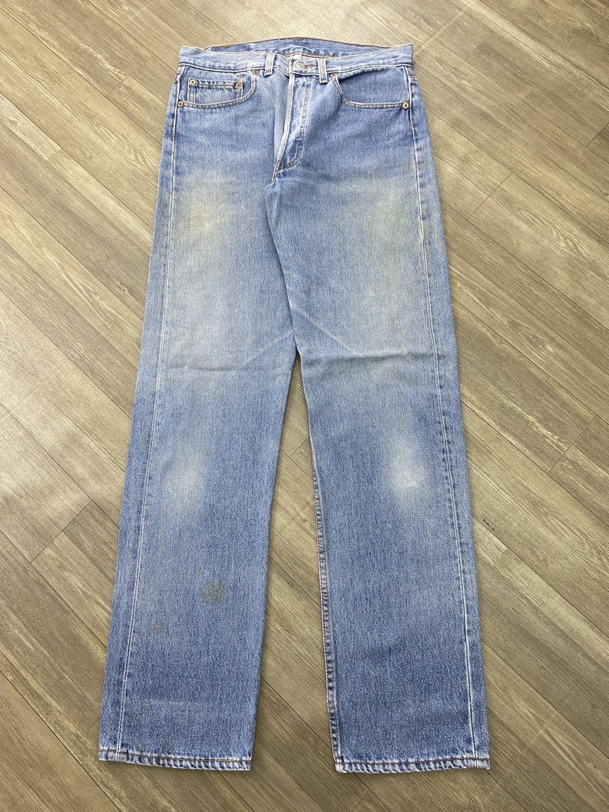 Levi's Vintage Clothing 🇺🇸1990s Vintage Levis 501 USA Straight 32x33 Light Blue Jeans Size US 30 / EU 46 - 1 Thumbnail