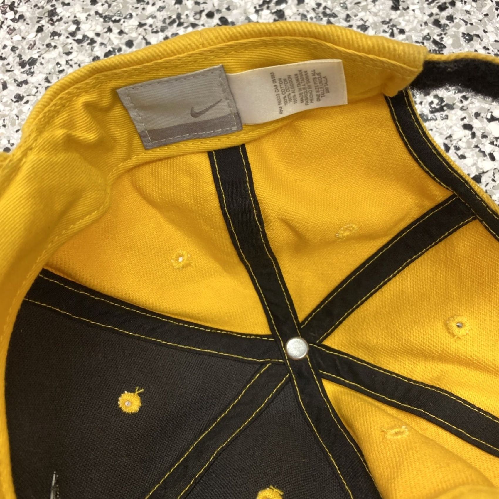 Nike VINTAGE Nike Baseball Cap Hat Mens One Size Yellow Adjustable 90s Center Check Swoosh Dad Cap Size ONE SIZE - 5 Thumbnail