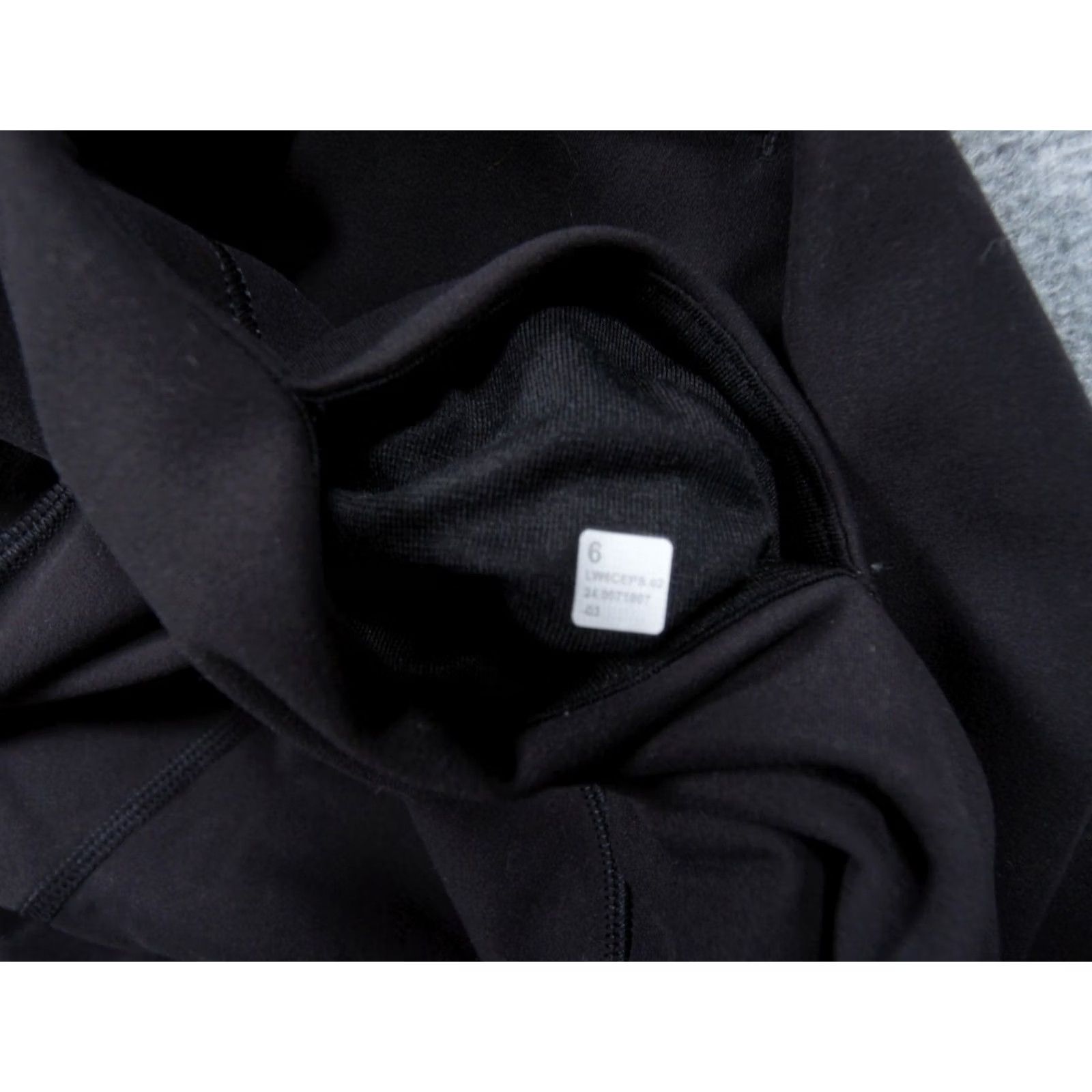Lululemon Lululemon Leggings Womens 6 Black High Rise Pants Activewear Yoga Gym lw6eps Size 28" / US 6 / IT 42 - 7 Thumbnail