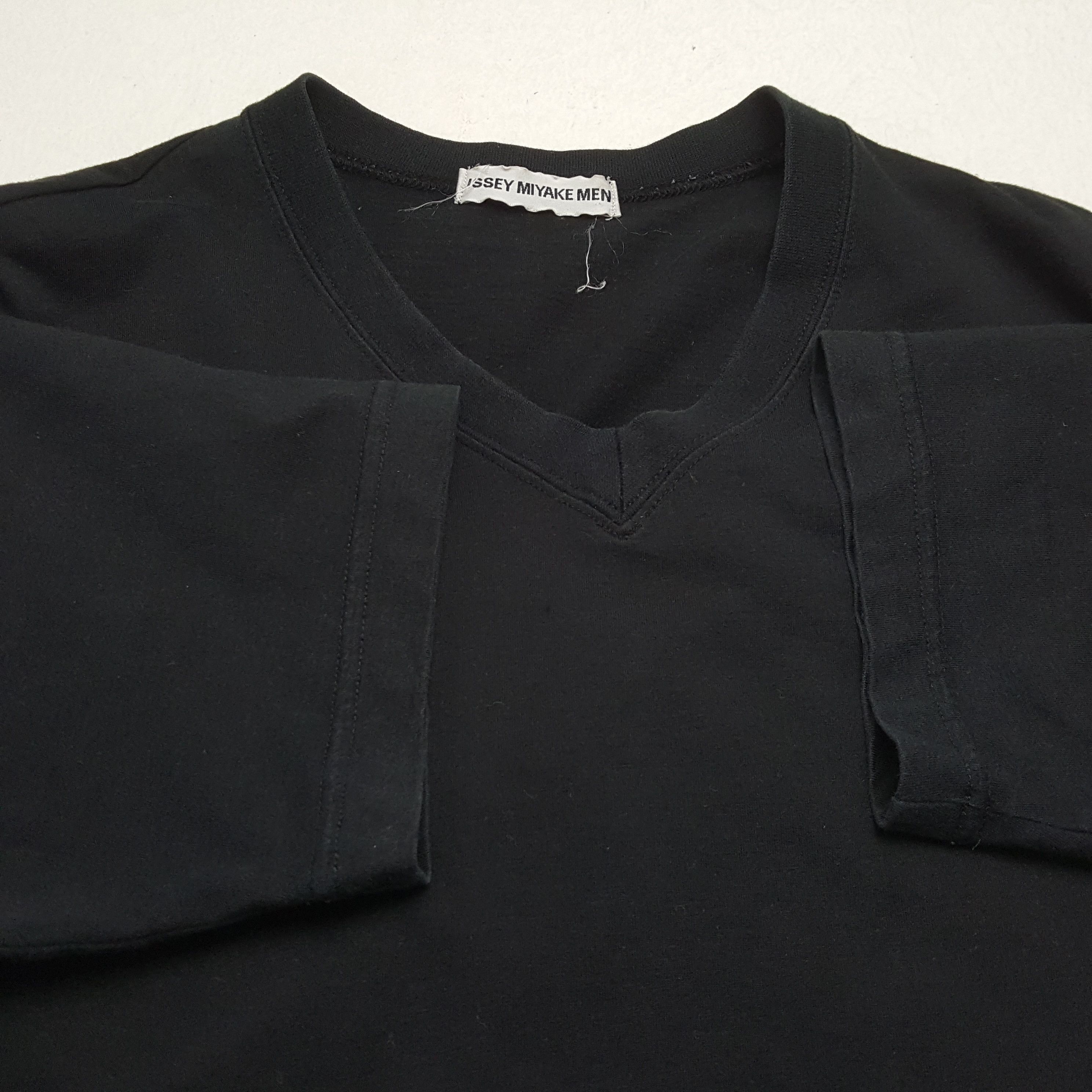 Issey Miyake × Japanese Brand × Vintage Vintage ISSEY MIYAKE MEN Japanese Fashion Designer T-Shirts Size US M / EU 48-50 / 2 - 6 Thumbnail