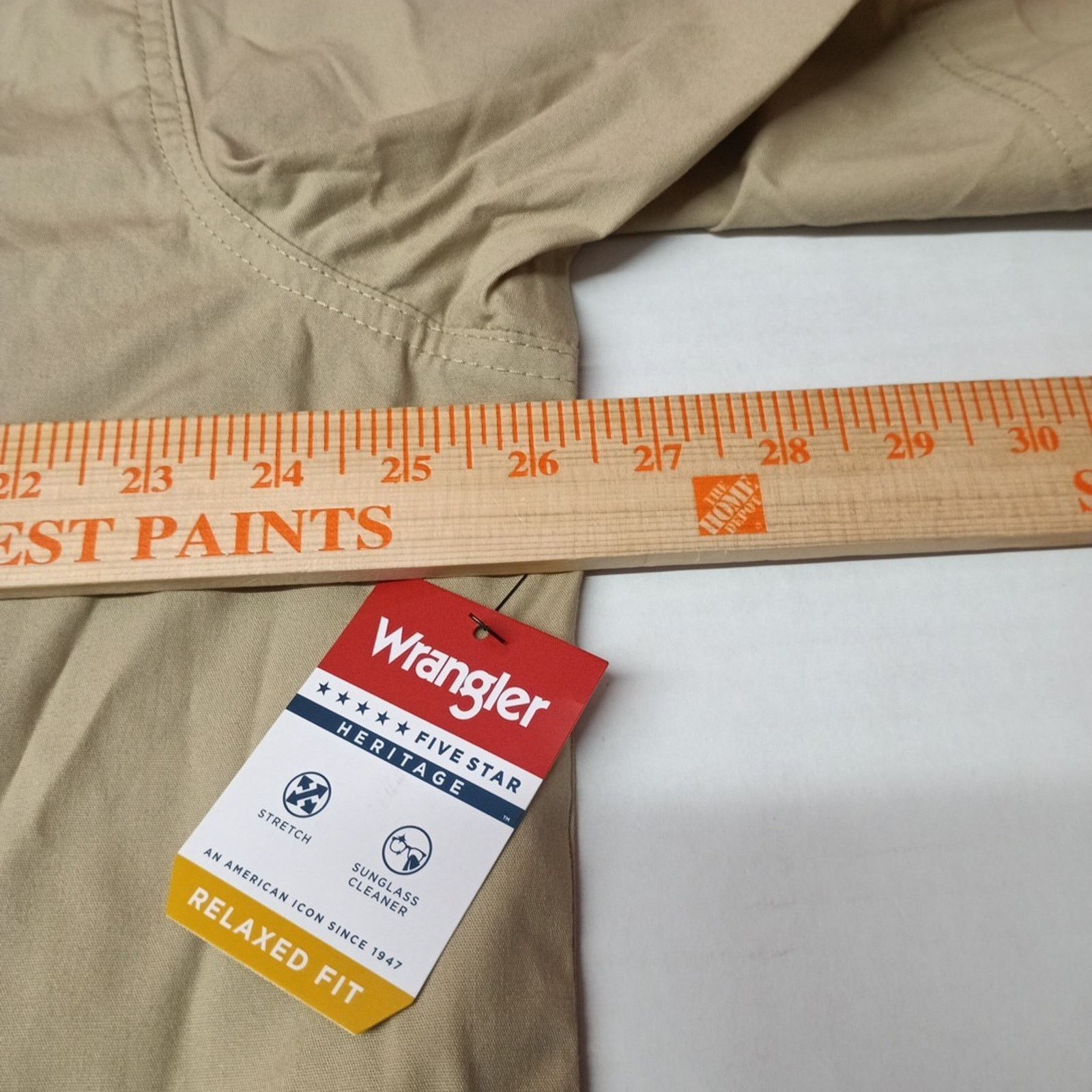 Wrangler Wrangler Men's Relaxed Fit Woven Button Shirt Size XL Khaki Size US XL / EU 56 / 4 - 4 Thumbnail