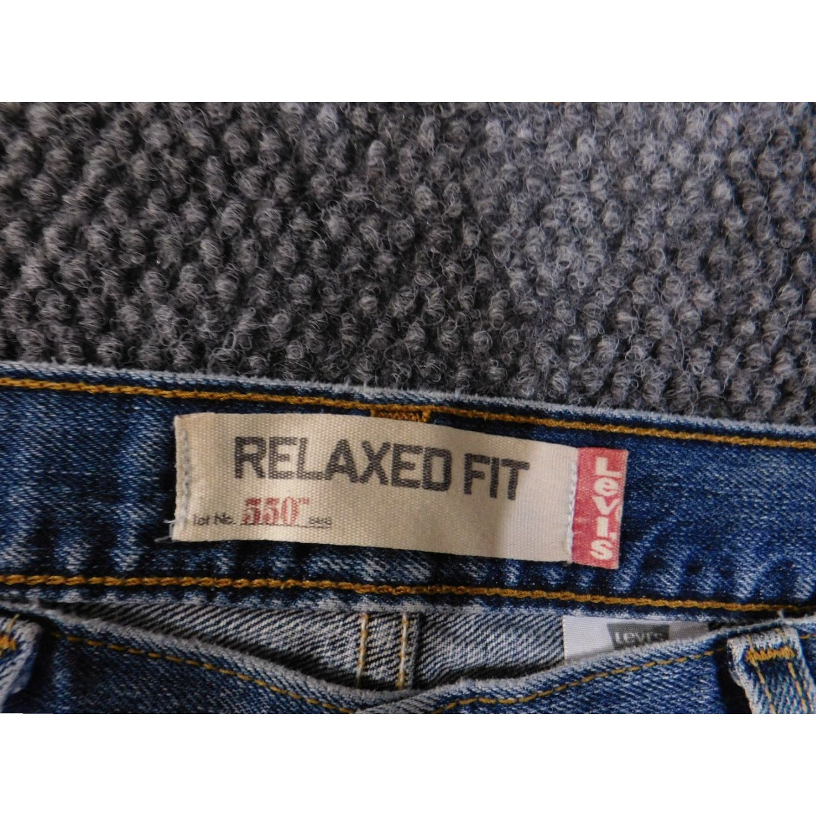 Levi's Levi's Jeans 550 Levi's 550 Jeans Men's 34x30 Blue Medium Wash Relaxed Fit Zip Fly 5-Pocket Denim Regular Inseam 30 Vintage No Size US 34 / EU 50 - 4 Thumbnail