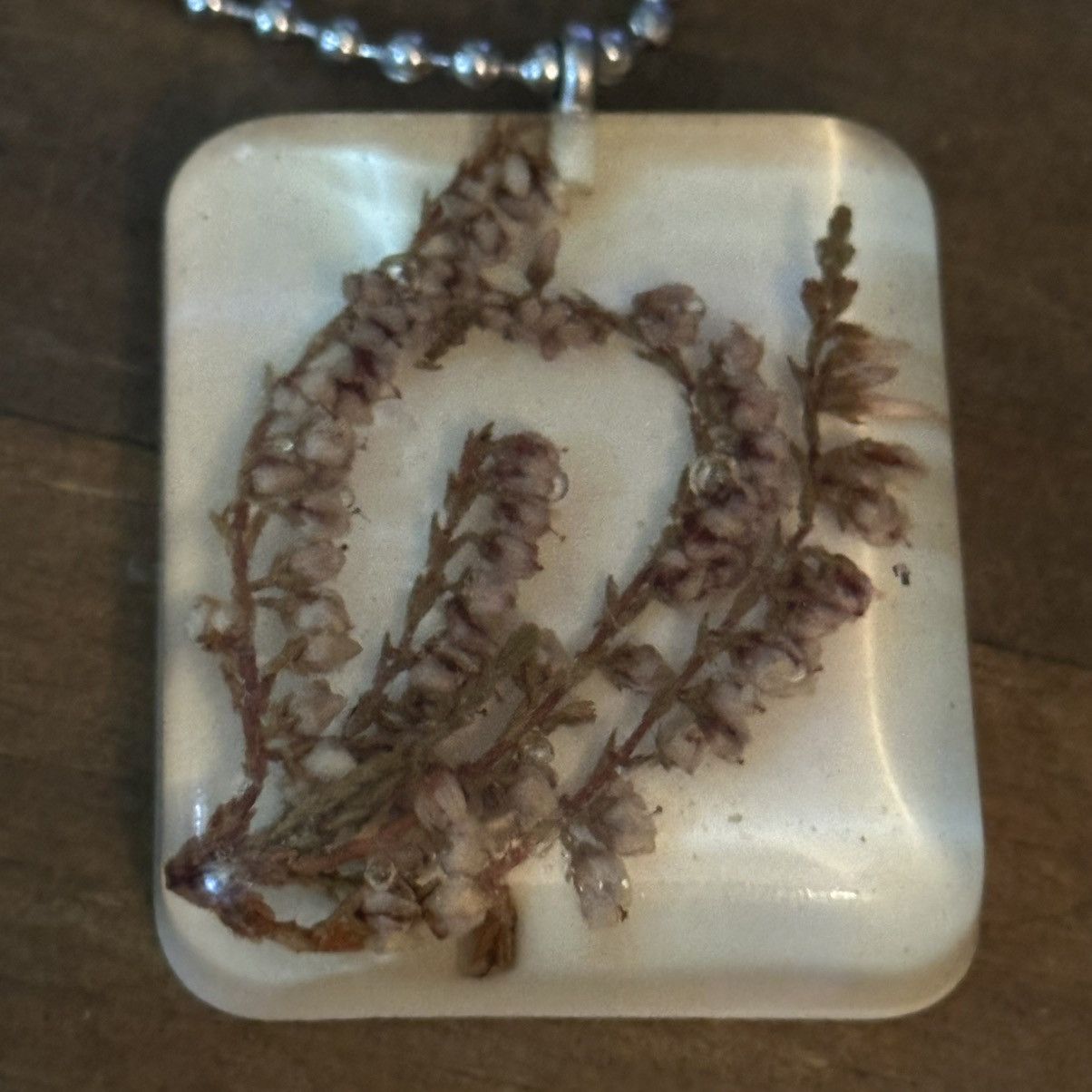 Vintage Vintage resin dried flower pendant necklace Size ONE SIZE - 3 Thumbnail