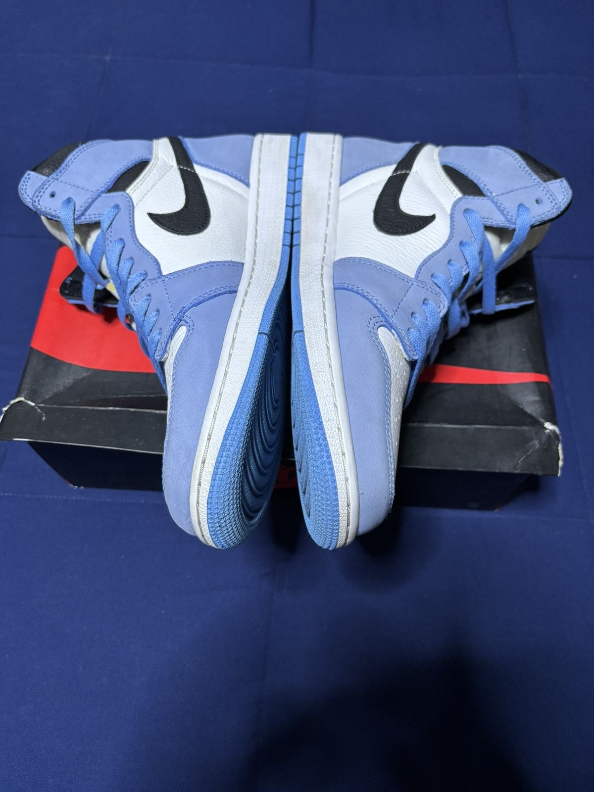 Jordan Brand Jordan 1 Retro High OG University Blue 2021 Size 10.5 Size US 10.5 / EU 43-44 - 3 Thumbnail