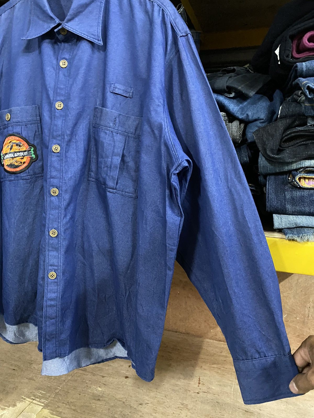 Places + Faces Jurassic Park Group Uniforms Denim Shirt Staff Size US L / EU 52-54 / 3 - 3 Thumbnail