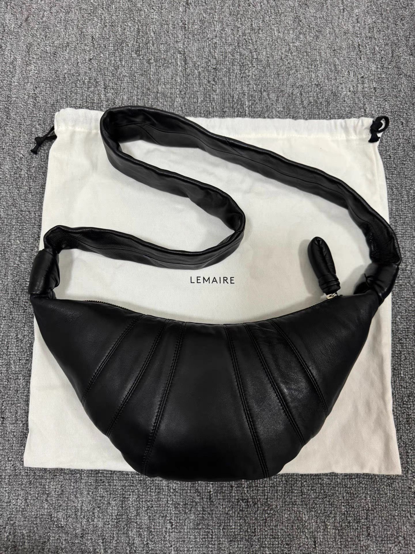 Lemaire Lemaire small black lambskin Croissant bag Size ONE SIZE - 1 Thumbnail