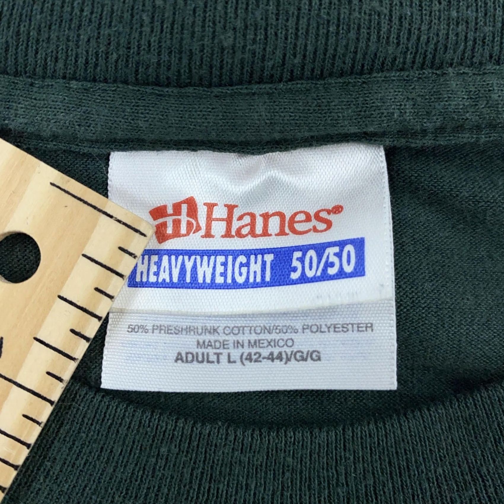 Hanes Hanes Shirt Mens L Green Cotton Polyester Heavyweight Crew Neck Short Sleeve Vintage Blank Classic Minimalist Tee Size US L / EU 52-54 / 3 - 7 Thumbnail