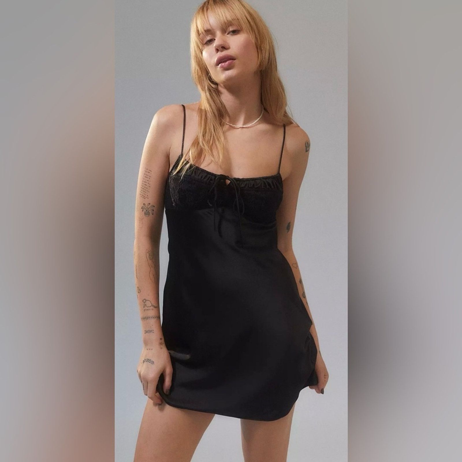 Urban Outfitters Urban outfitters New Elegant Black Satin Slip Dress size XS Size XS / US 0-2 / IT 36-38 - 2 Thumbnail