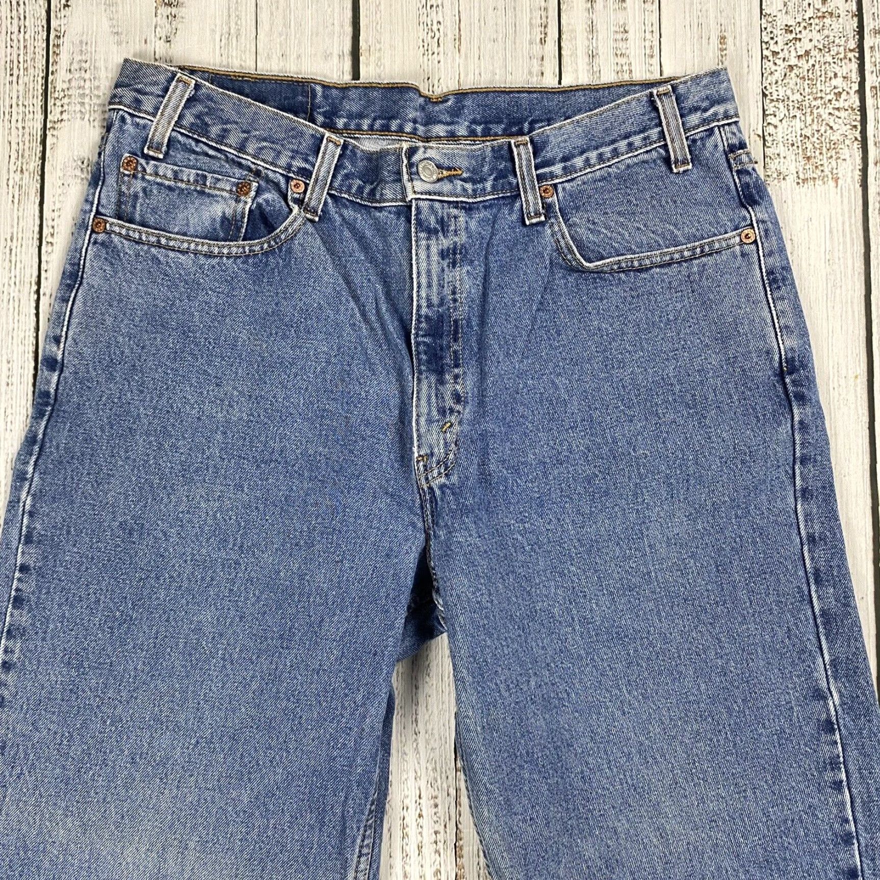 Levi's VINTAGE Levi's 550 Jeans Medium Wash Blue Relaxed Fit 36x30 90s Mens Size US 36 / EU 52 - 2 Thumbnail