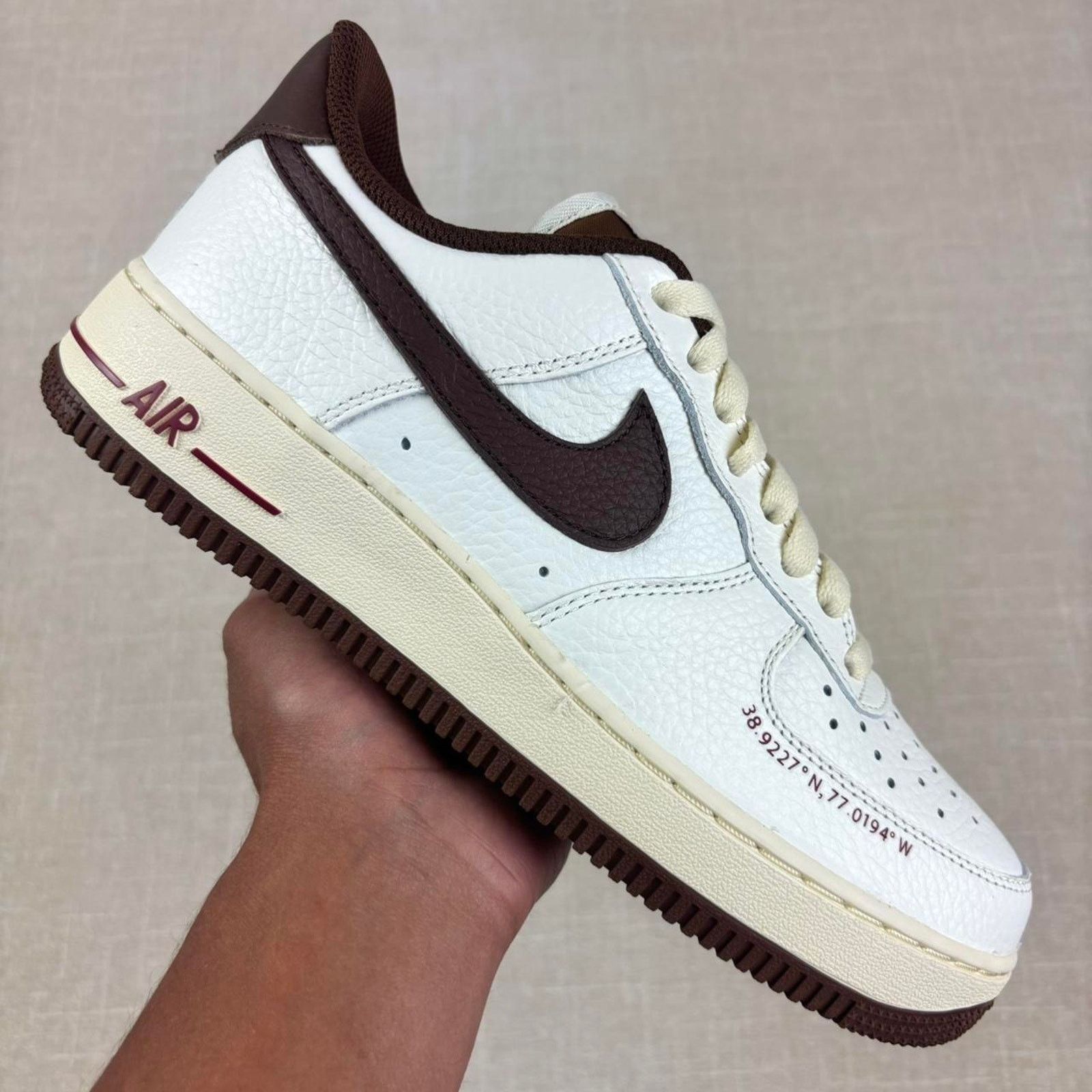 Nike 🎓 2024 Nike Air Force 1 Low '07 “Howard University” 9W Size US 9 / IT 39 - 1 Thumbnail