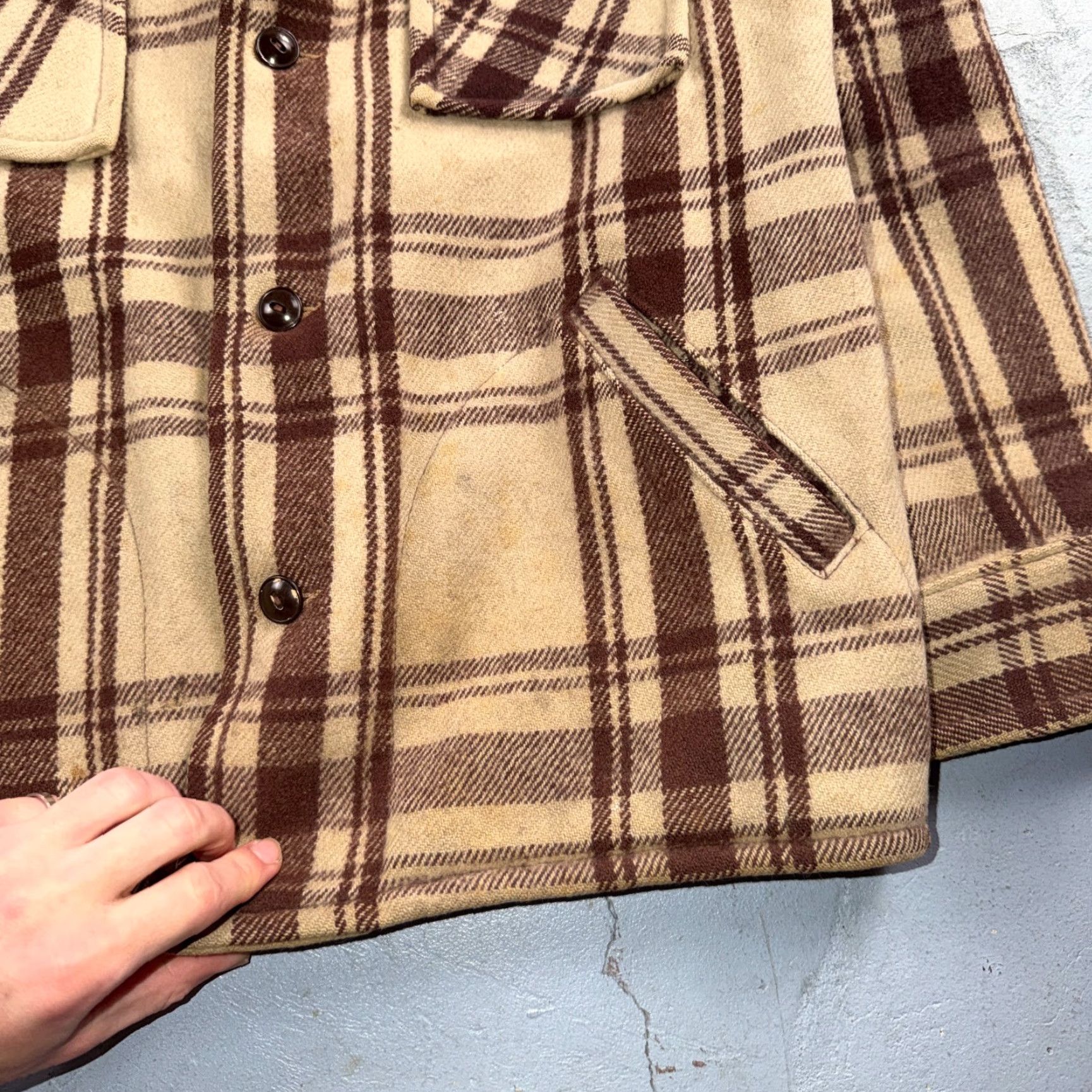 Vintage Woolrich Jacket Main Selling Point: Vintage Woolrich Mackinaw Hunter Plaid 38 Gray Brown Wool RARE 40s 50s Jacket Mens Size US XXS / EU 40 - 5 Thumbnail