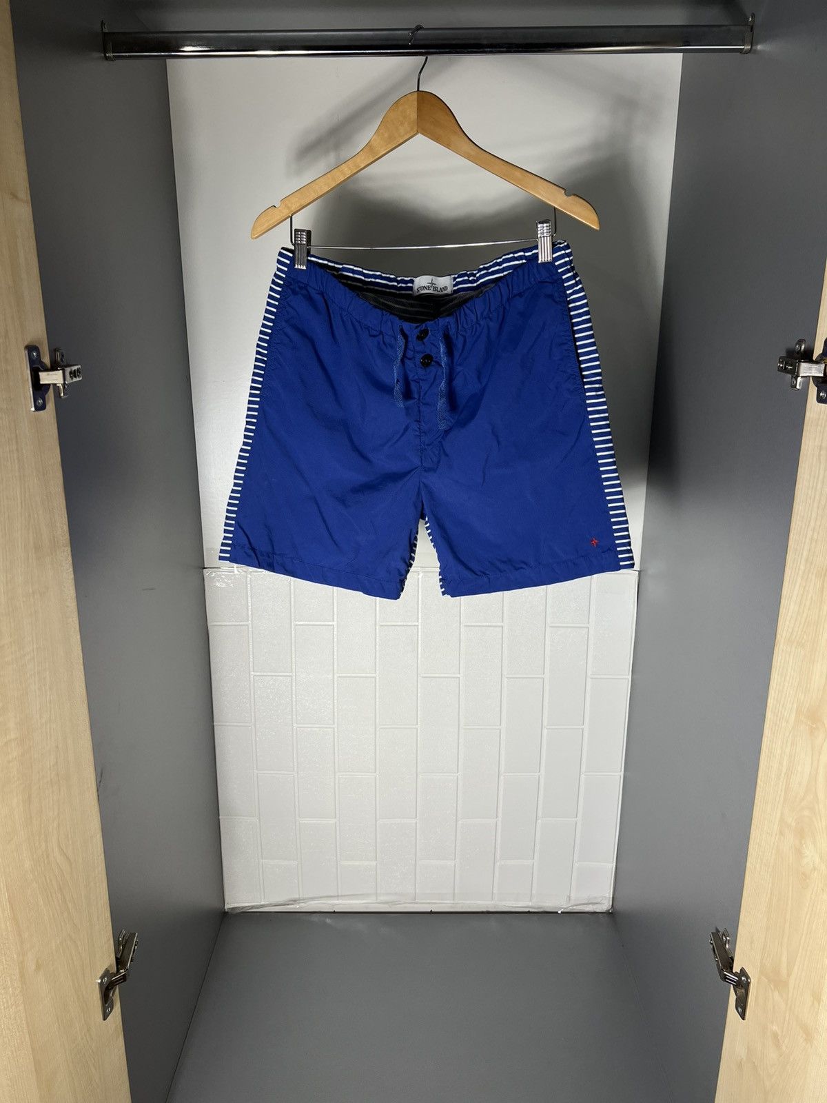 Stone Island STONE ISLAND MARINA SHORTS Size US 32 / EU 48 - 10 Thumbnail