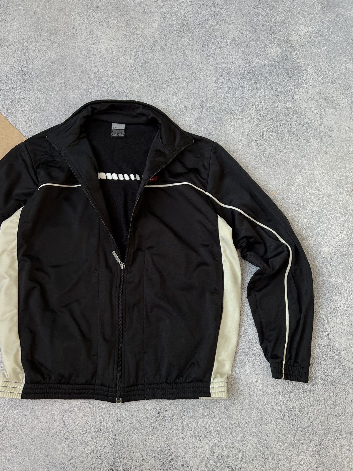 Nike × Vintage Vintage 90s Nike Zip Sweatshirt Size US L / EU 52-54 / 3 - 6 Thumbnail