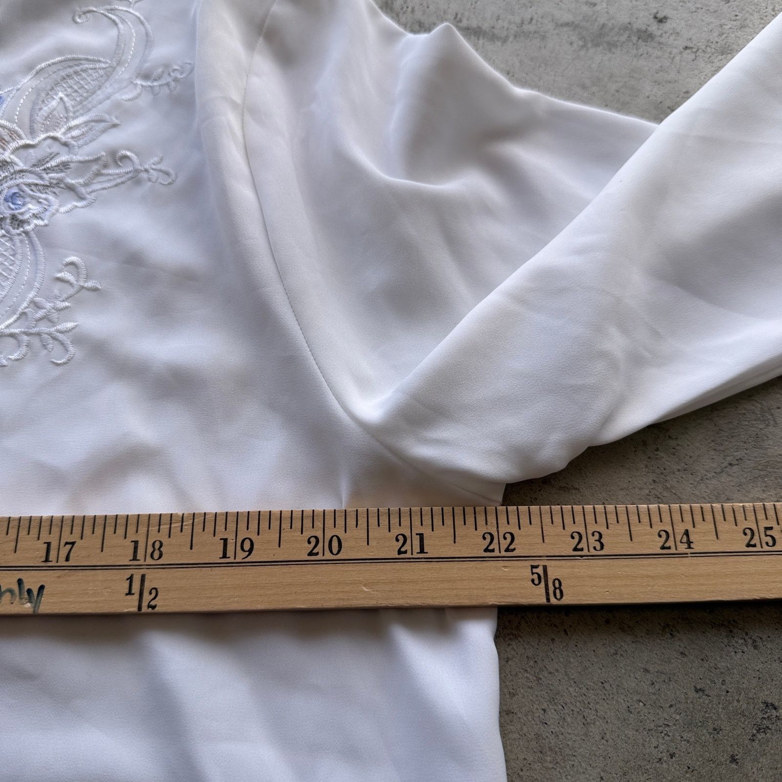 Other Vintage y2k sheer White Embroidered Floral Button Down shirt Size L / US 10 / IT 46 - 7 Thumbnail