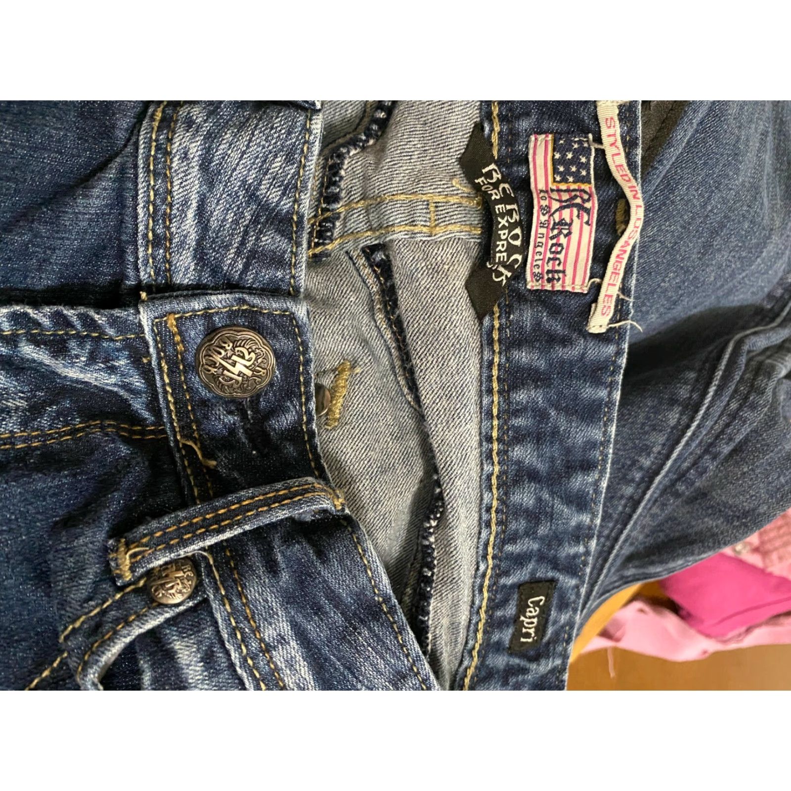 Express Express Rerock Jeans Capri Women's Size 4 Dark Wash Distressed EUC Size 27" / US 4 / IT 40 - 5 Thumbnail