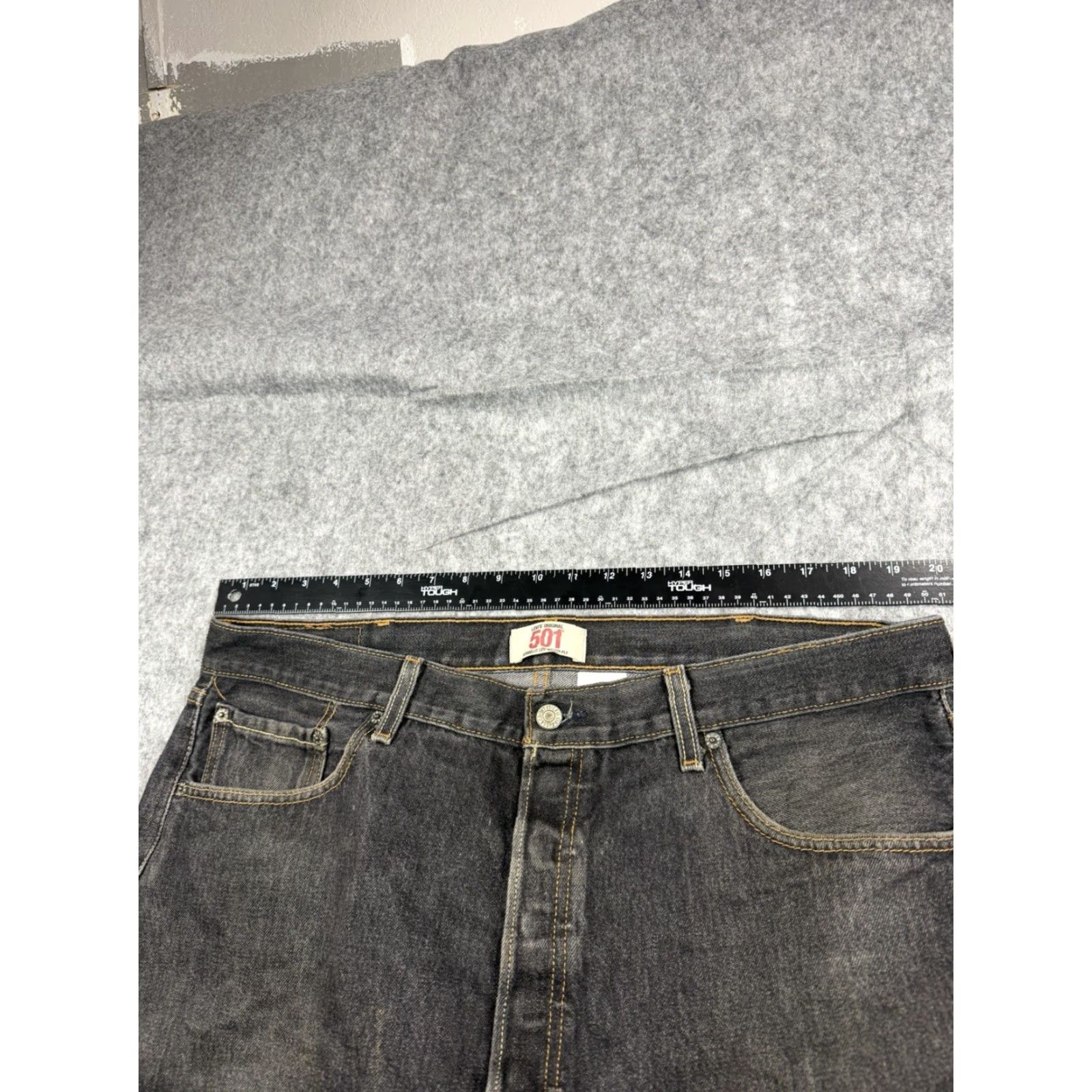 Levi's VINTAGE Levi's 501 Jeans Men 40x32 Black Button Fly Straight Leg Red Tag Jeans Mens Regular 40 Jeans 501 Series USA Modern Classic Size US 40 / EU 56 - 6 Thumbnail