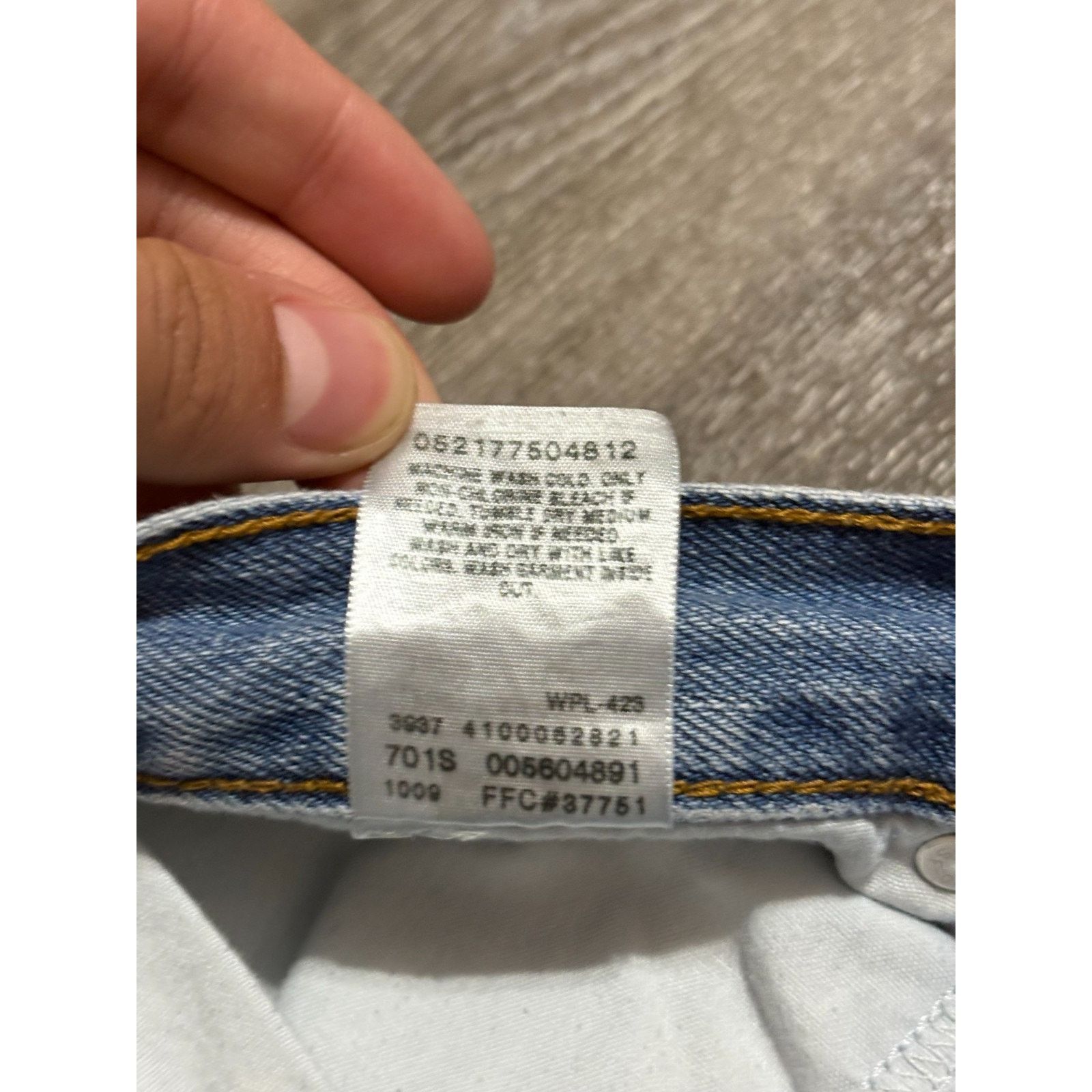 Levi's Vintage Levis 560 Comfort Fit Jeans Retro Y2K - Men’s 38x32 Size US 38 / EU 54 - 9 Thumbnail
