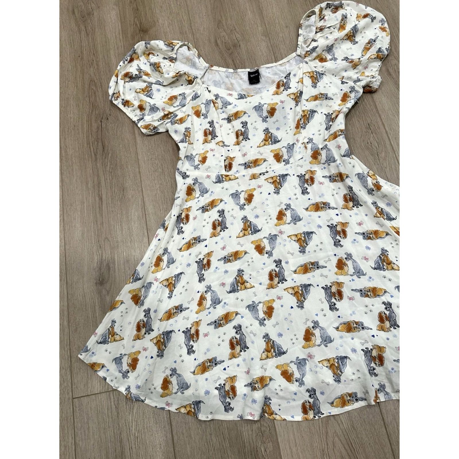 Disney NWT Disney Lady and The Tramp Sweetheart Mini Dress XL White Puff Sleeve Sundress Fit & Flare Empire Waist Cardigan? Size XL / US 12-14 / IT 48-50 - 3 Thumbnail