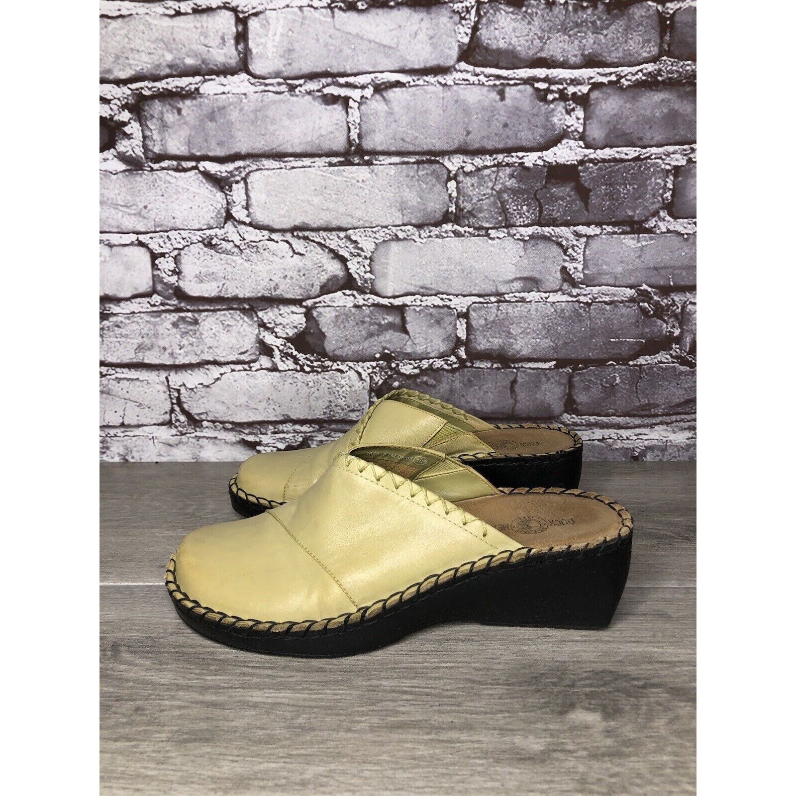 Duck Head Duckhead Yellow Leather Slip On Comfort Wedge Clogs Shoes Wo Size US 7 / IT 37 - 20 Thumbnail